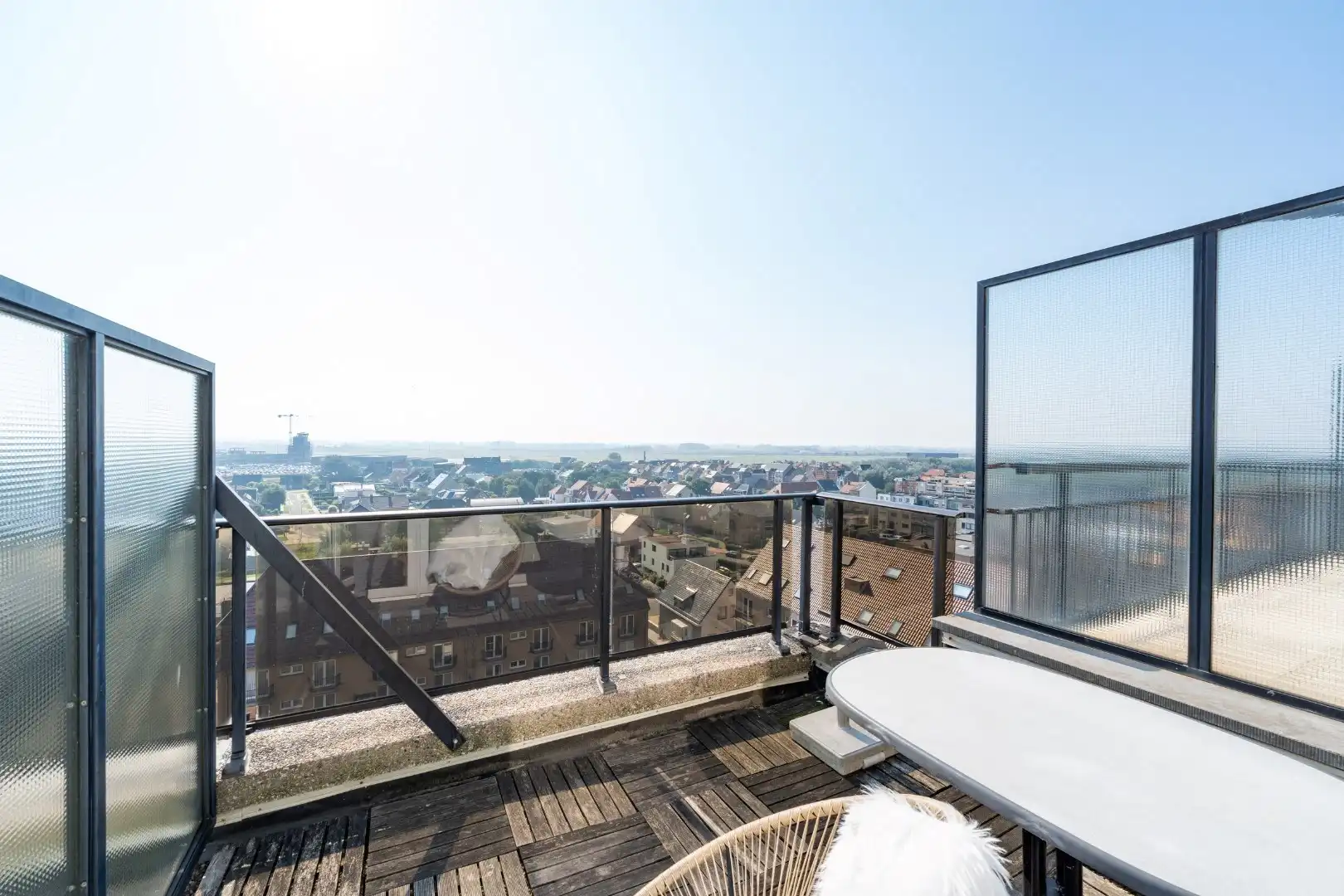 Penthouse met adembenemend zeezicht van maar liefst 10 meter breed en royale terrassen! foto 17