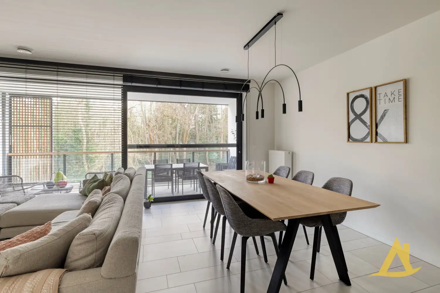 ENERGIEZUINIG APPARTEMENT MET AUTOSTAANPLAATS TE DIEST! foto 9