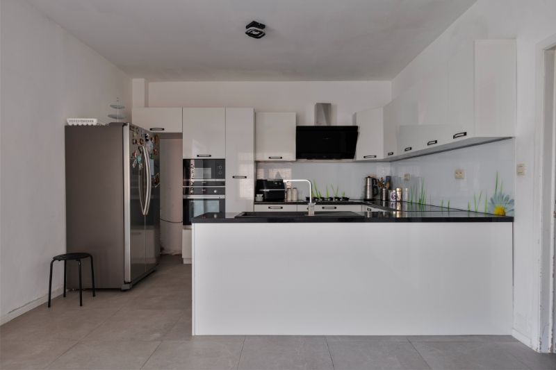 RUIME, LICHTRIJKE ALLEENSTAANDE WONING MET VEEL POTENTIEEL foto 10