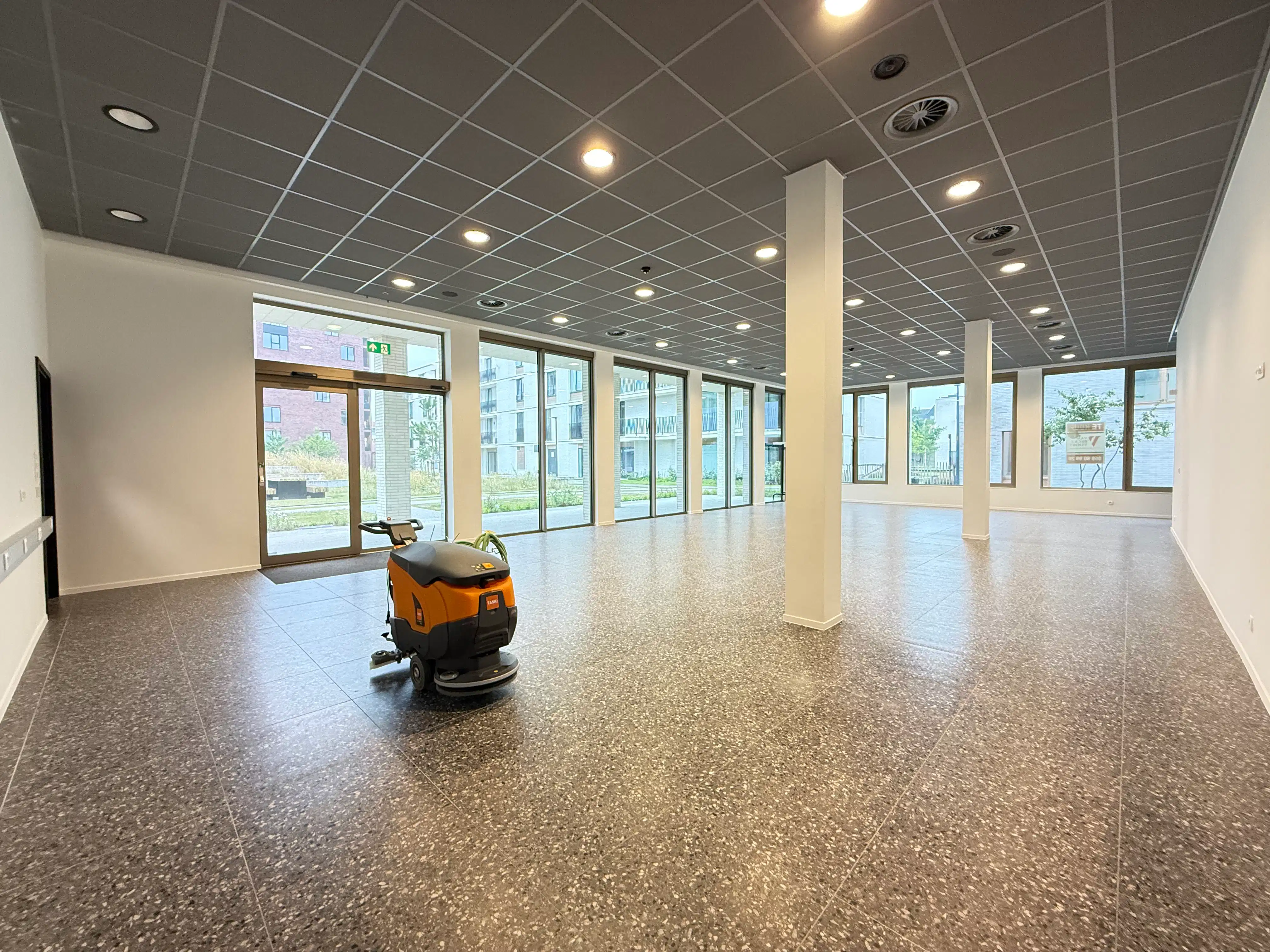 Restaurant 139m² in nieuwbouwresidentie foto 7