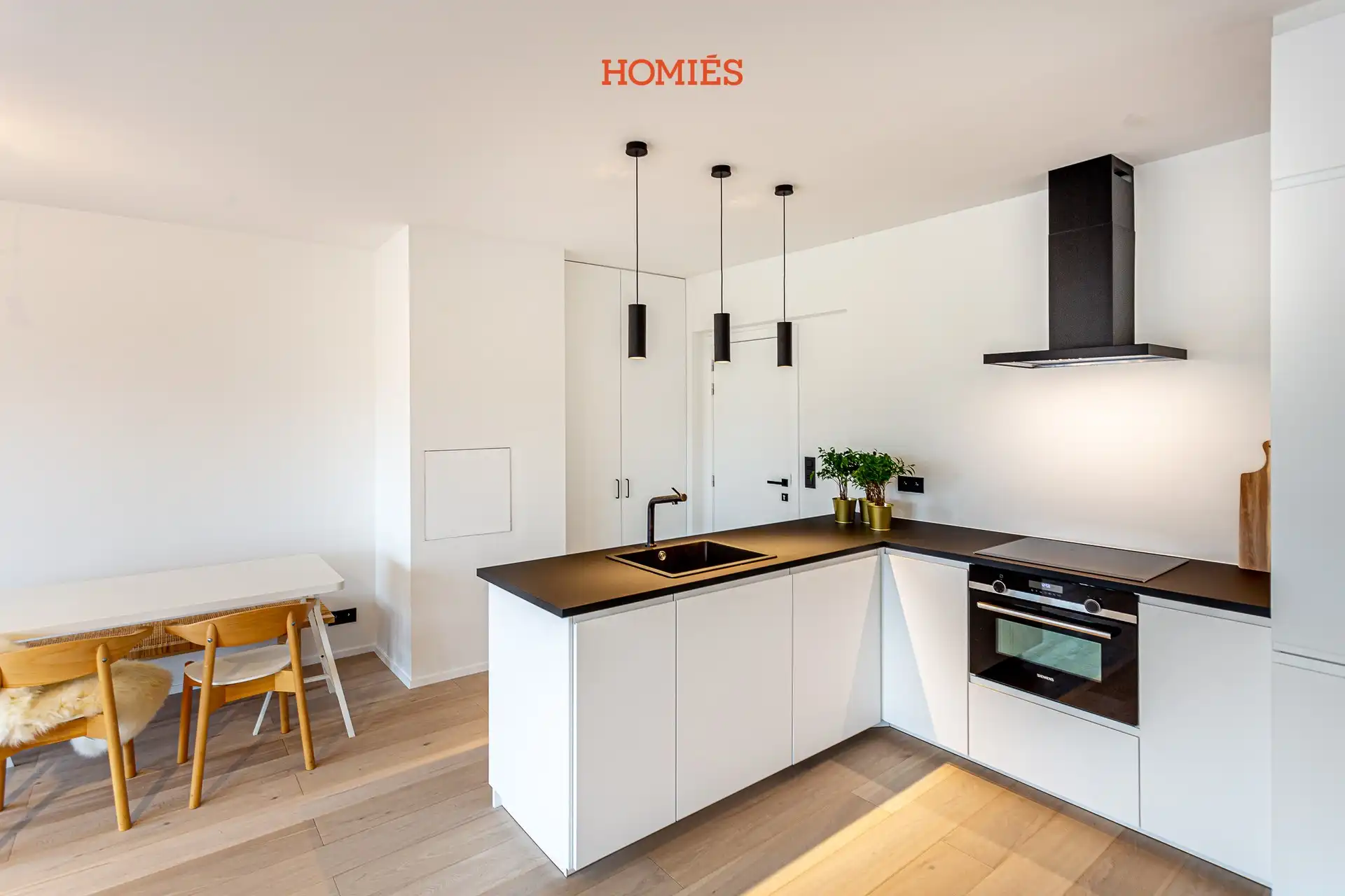 2-slaapkamerappartement met terras en autostaanplaats foto 4