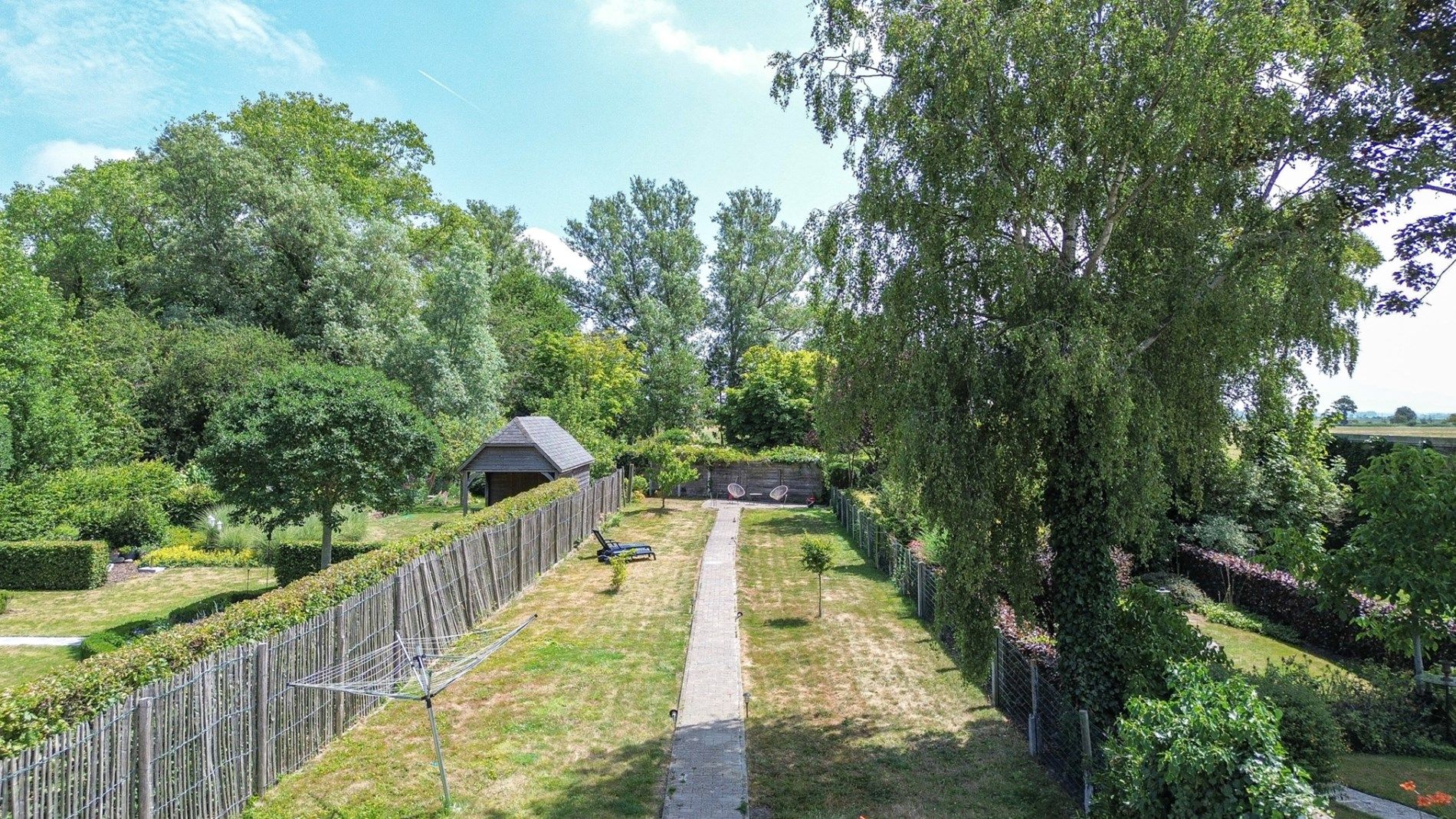 Ruime bel-etagewoning met tuin en bijgebouw, vlakbij centrum De Haan foto 2