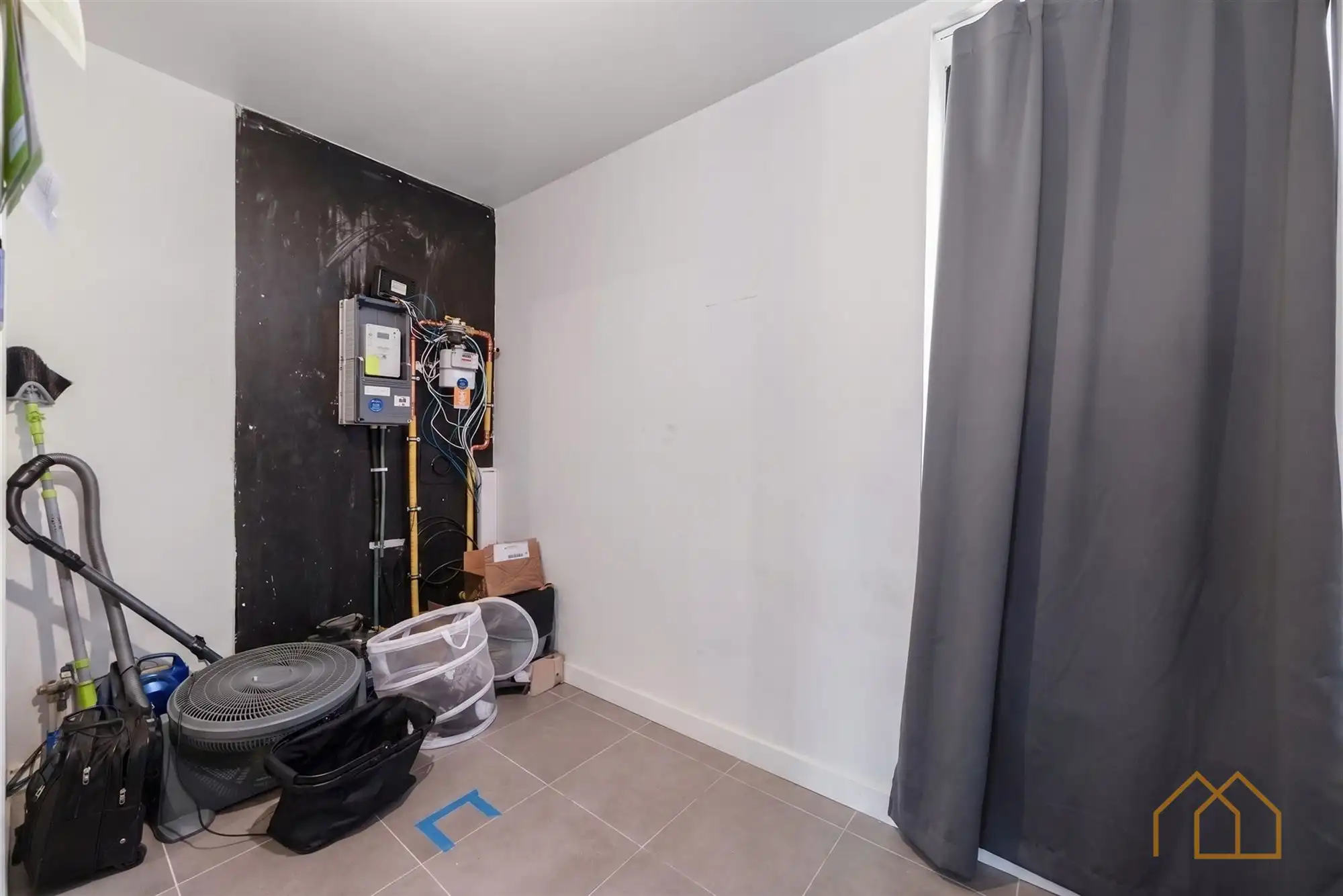 Hedendaagse woning met tuin foto 9