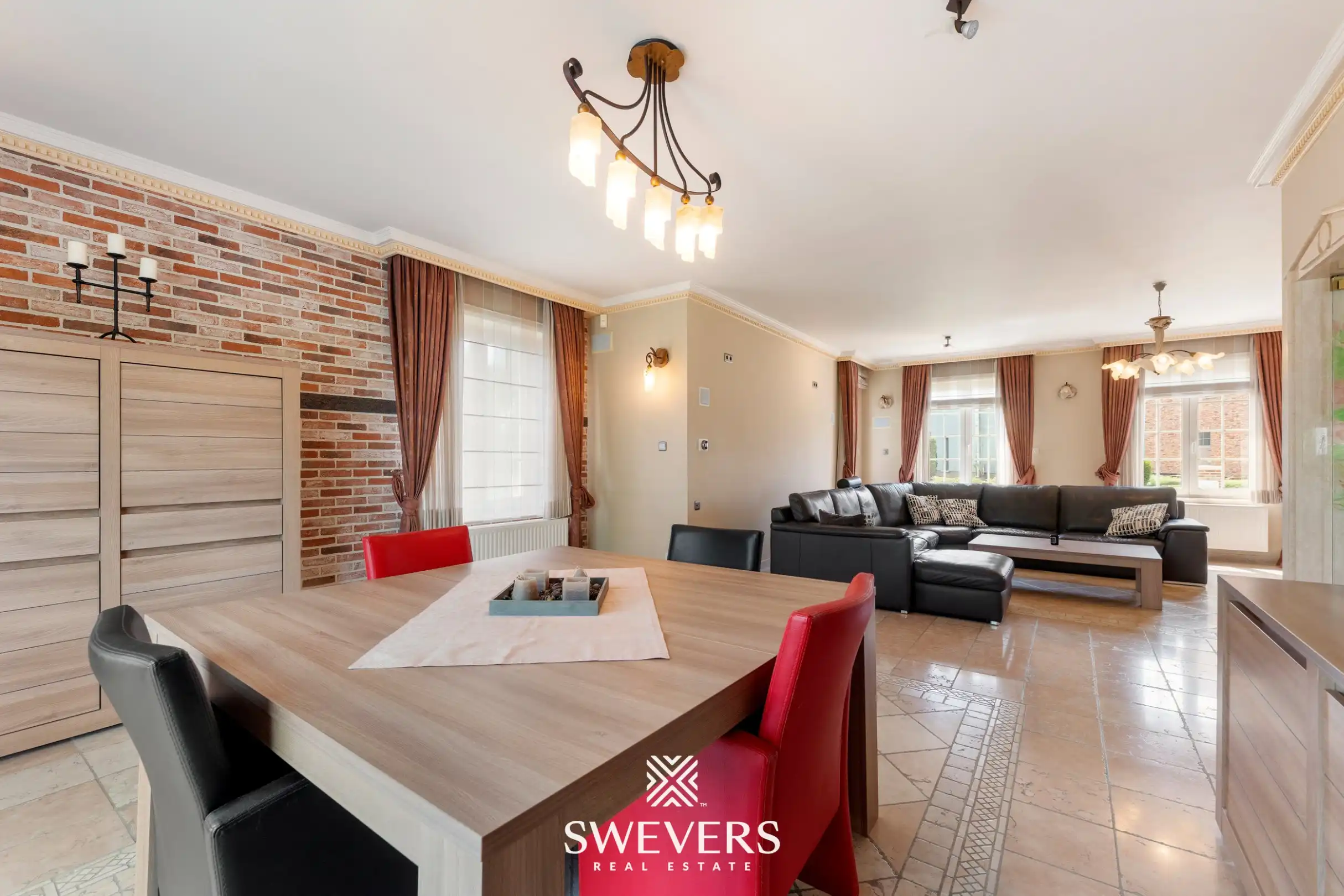Ruime en instapklare villa met 5 slaapkamers op een perceel van 22a 96ca foto 9