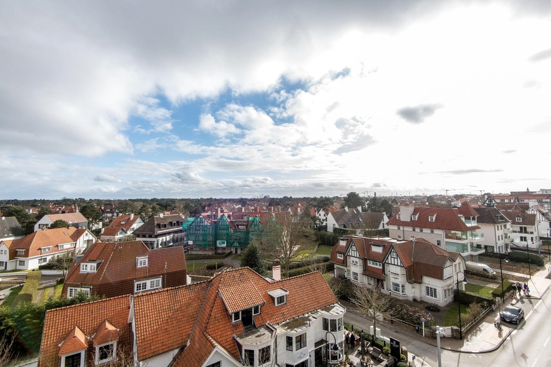 Zeer recent appartement met 1 slaapkamer gelegen op de Kustlaan met prachtig zicht over de villa's van het Zoute.  foto 6