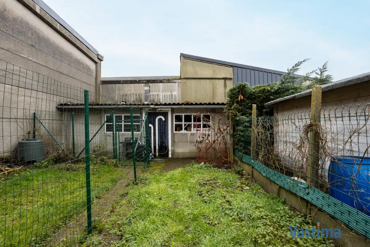 Deels gerenoveerde rijwoning met tuin nabij centrum Lebbeke foto 15