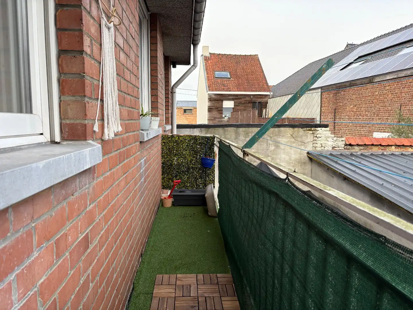 Ruim drie slaapkamer appartement met garagebox. foto 9