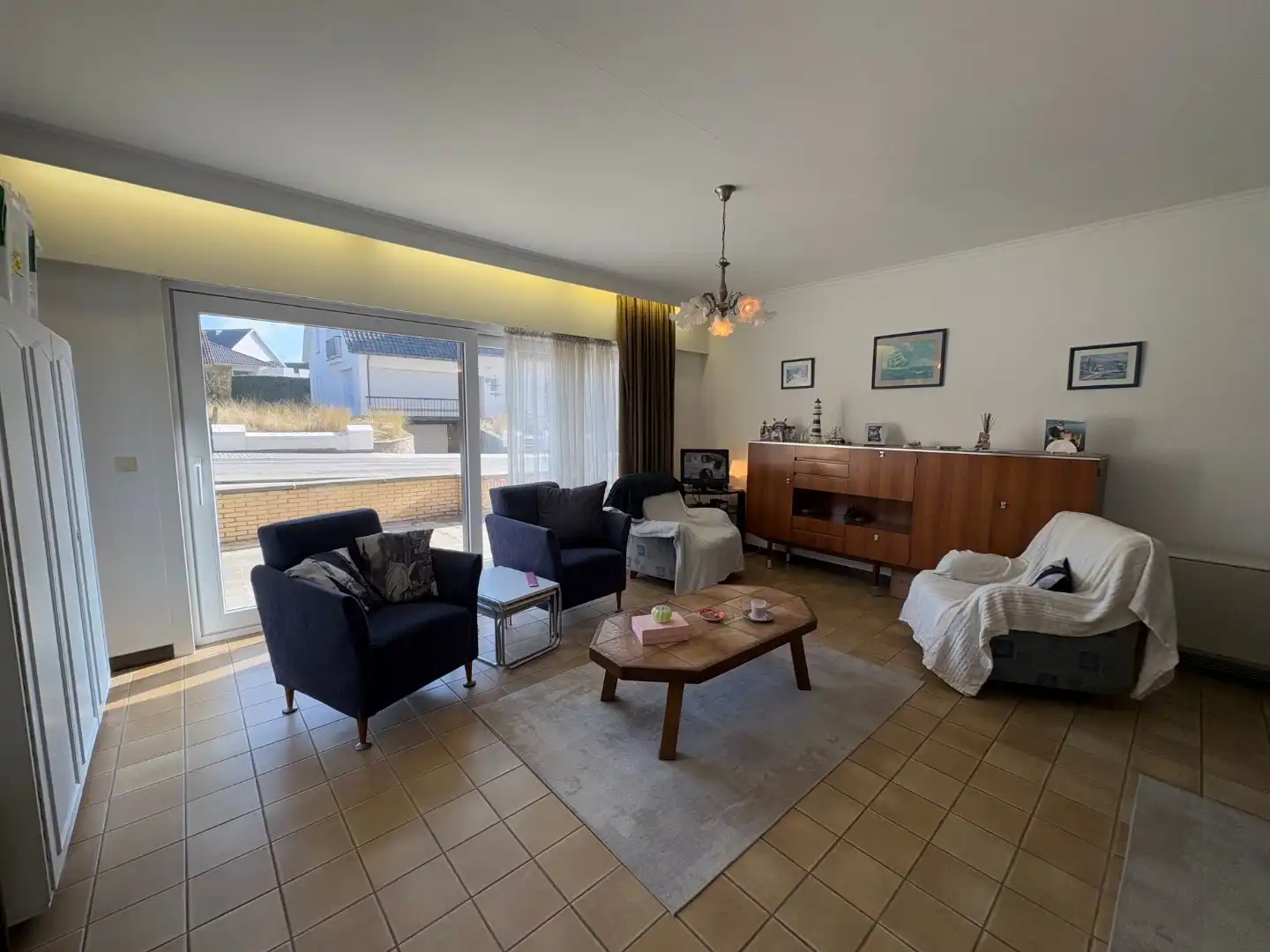 Zonnige studio te koop op enkele meters van het strand foto 14