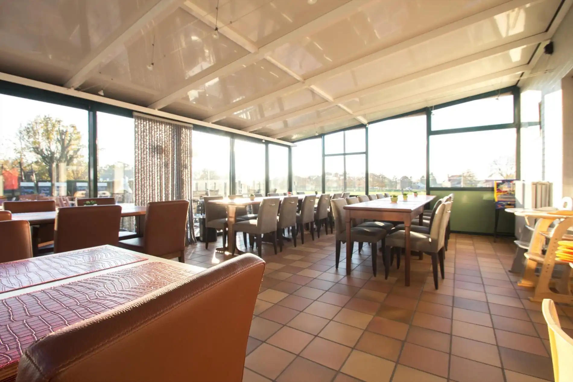 RESTAURANT + WONING MET TUIN EN GARAGE foto 12