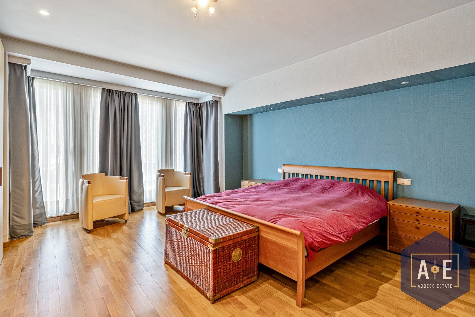 WETTEREN - Herenhuis met commerciële ruimte/kantoor/ateliers te koop! foto 7