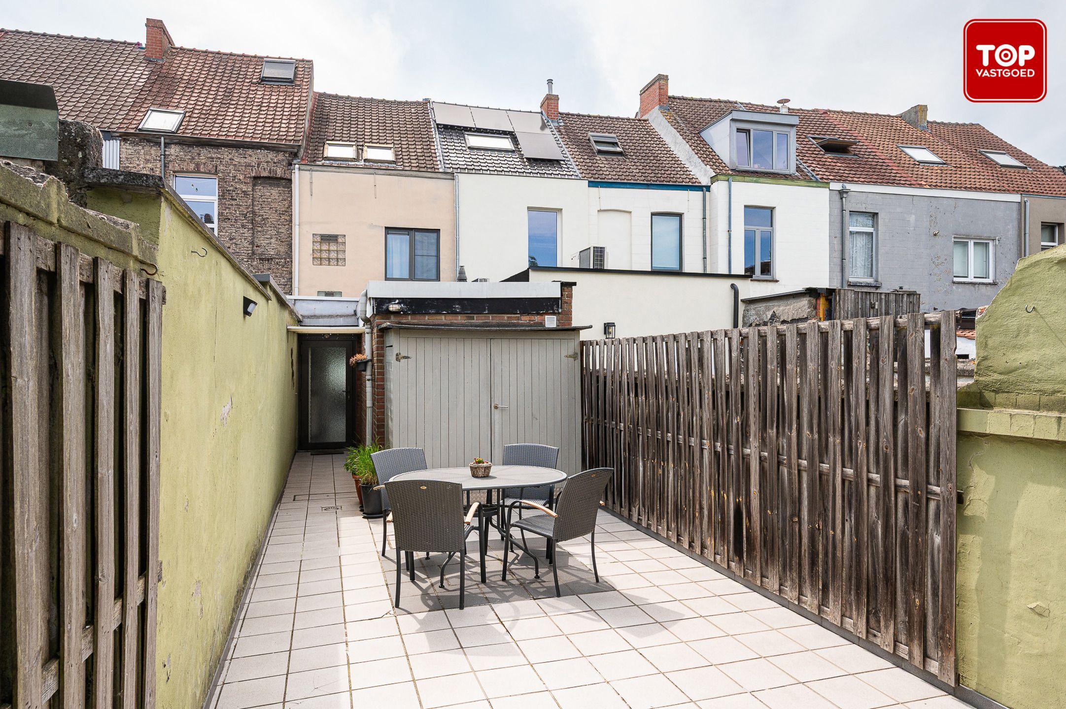 Instapklare woning met 2 slaapkamers en ruime koer in hartje Gentbrugge. foto 11