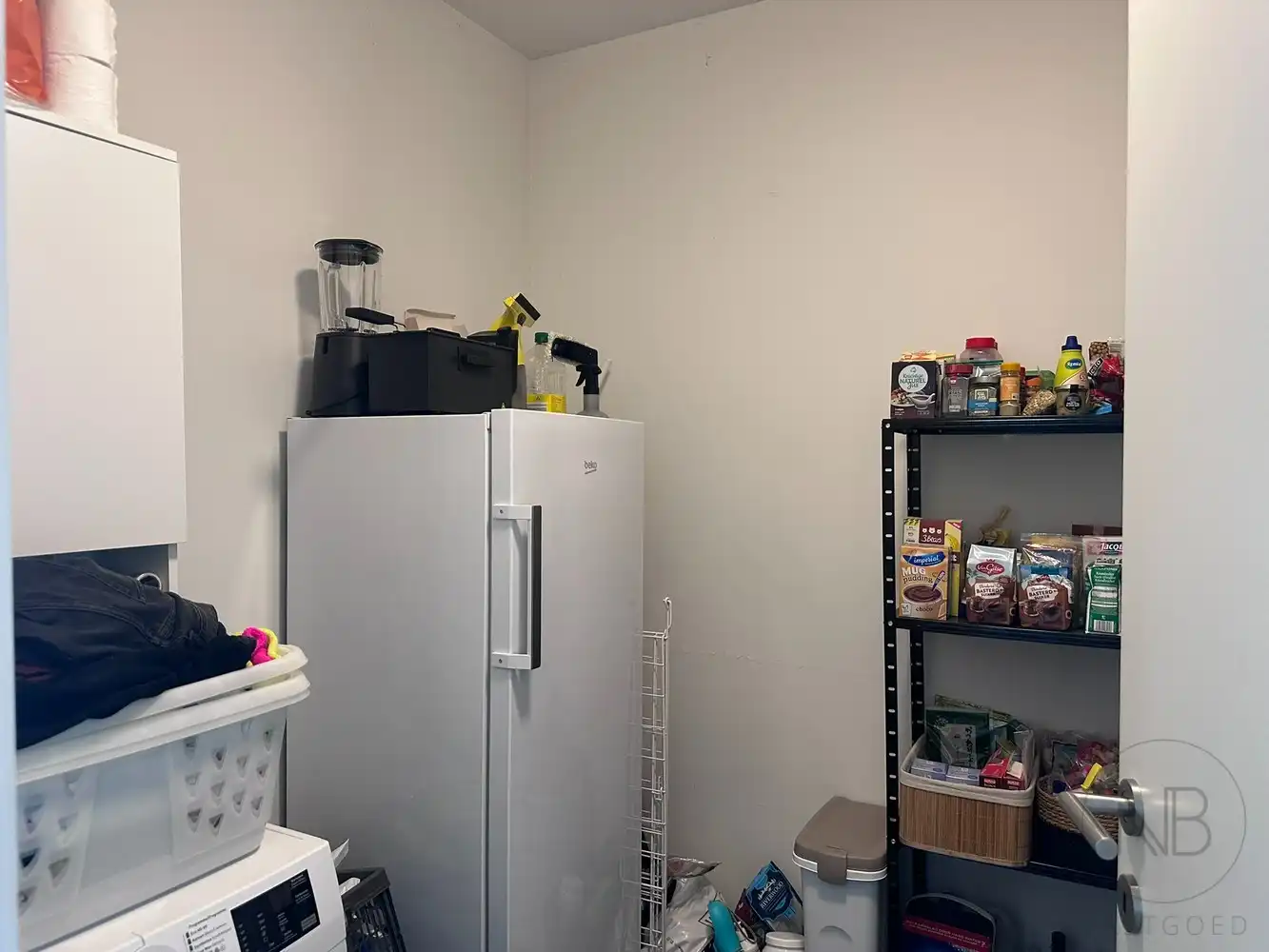 Ruim appartement met twee slaapkamers en autostaanplaats in Genk foto 15