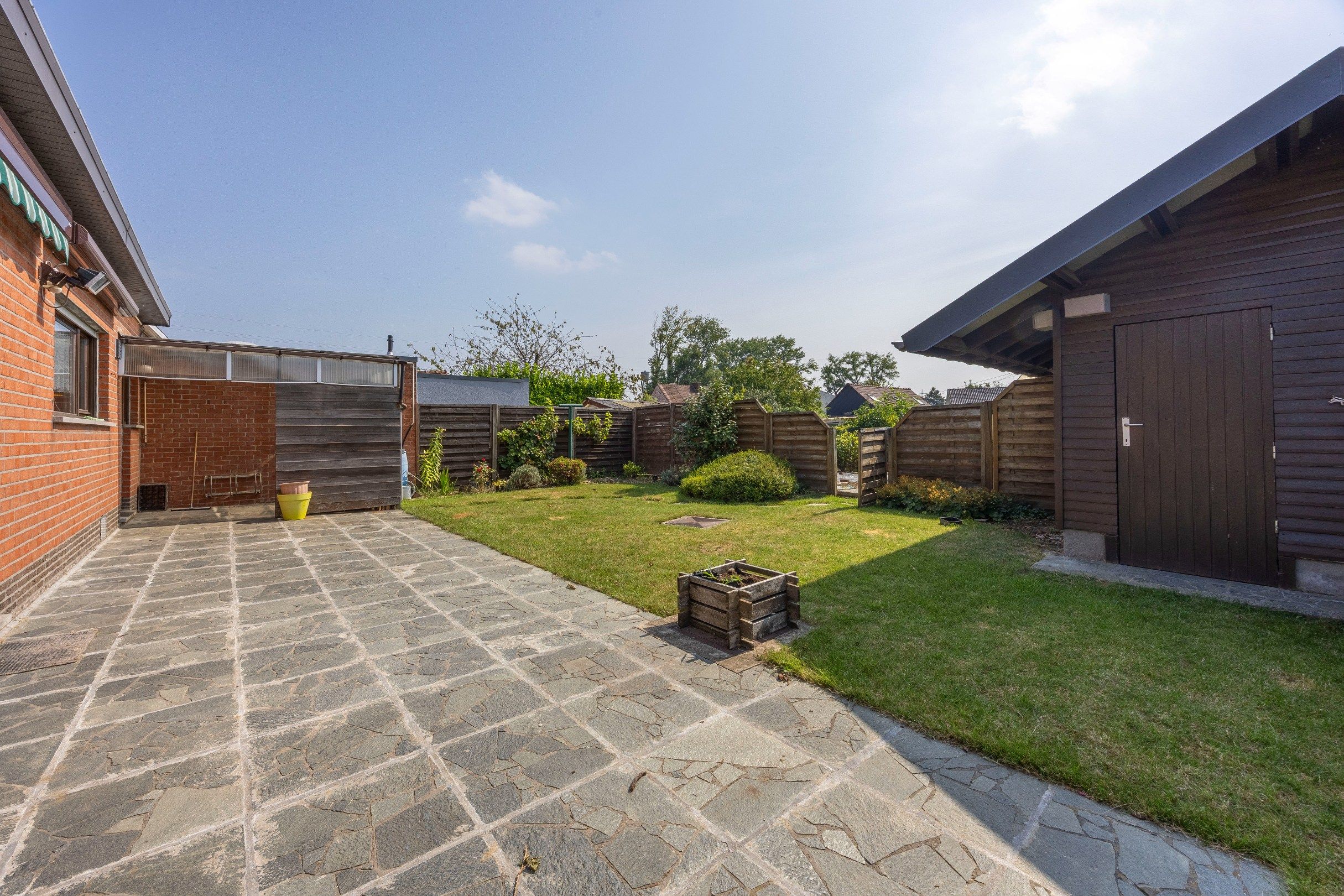 HALFOPEN WONING MET TUIN EN GARAGE foto 13