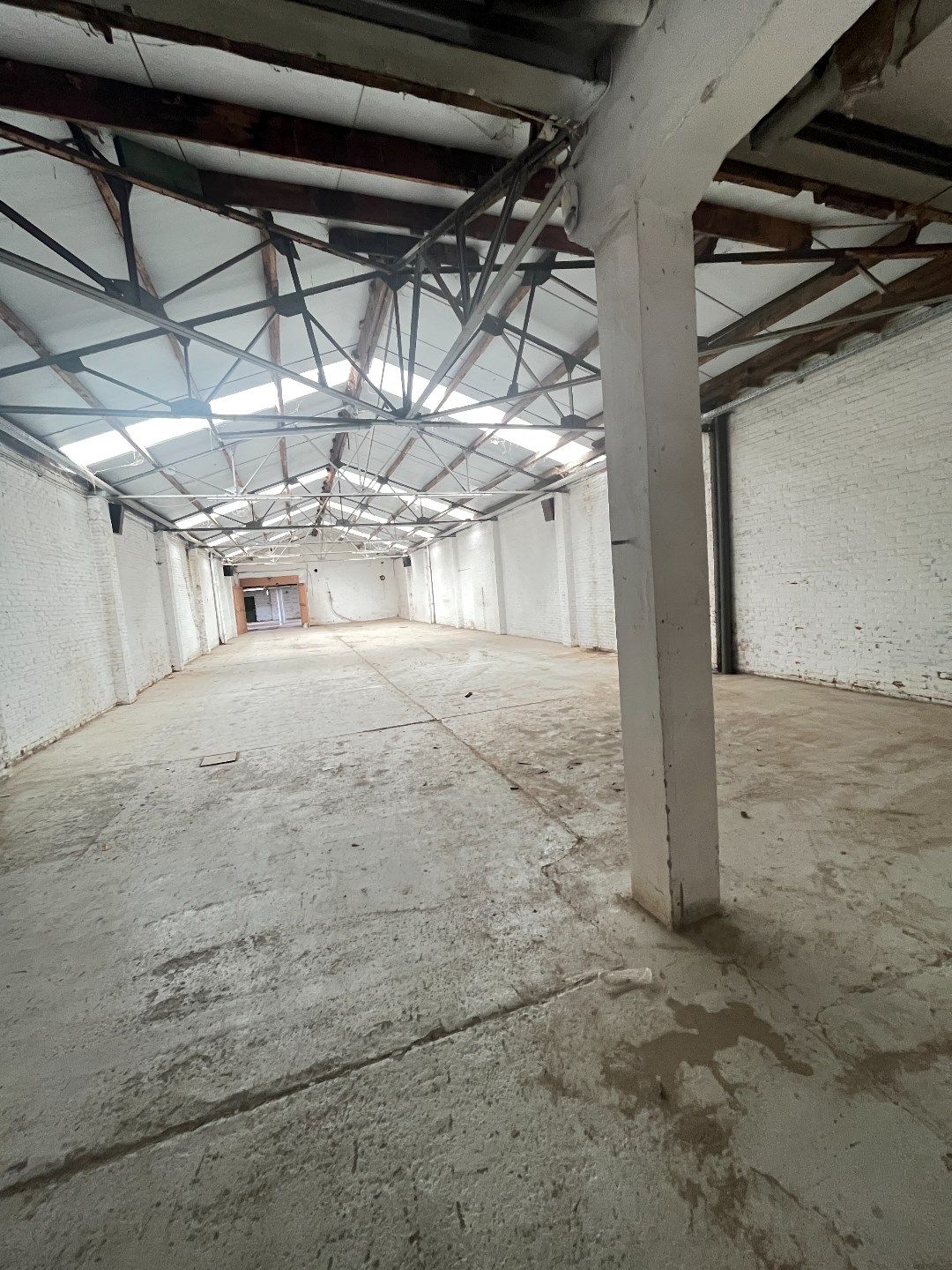 Industrieel atelier met woonst, centraal gelegen foto 11