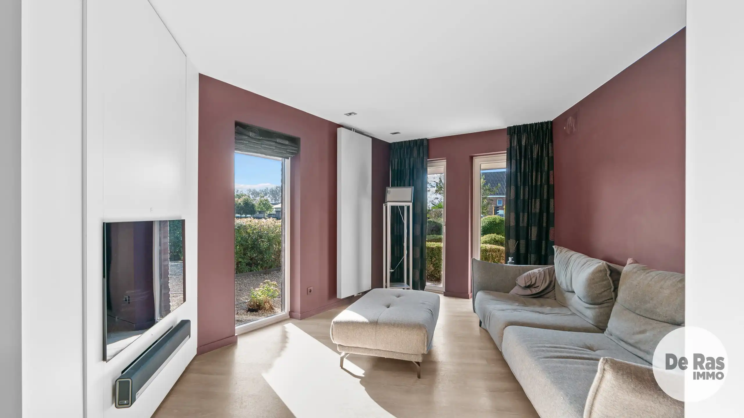 LAARNE - Karaktervolle villa met binnenzwembad op perceel van 42 are foto 13