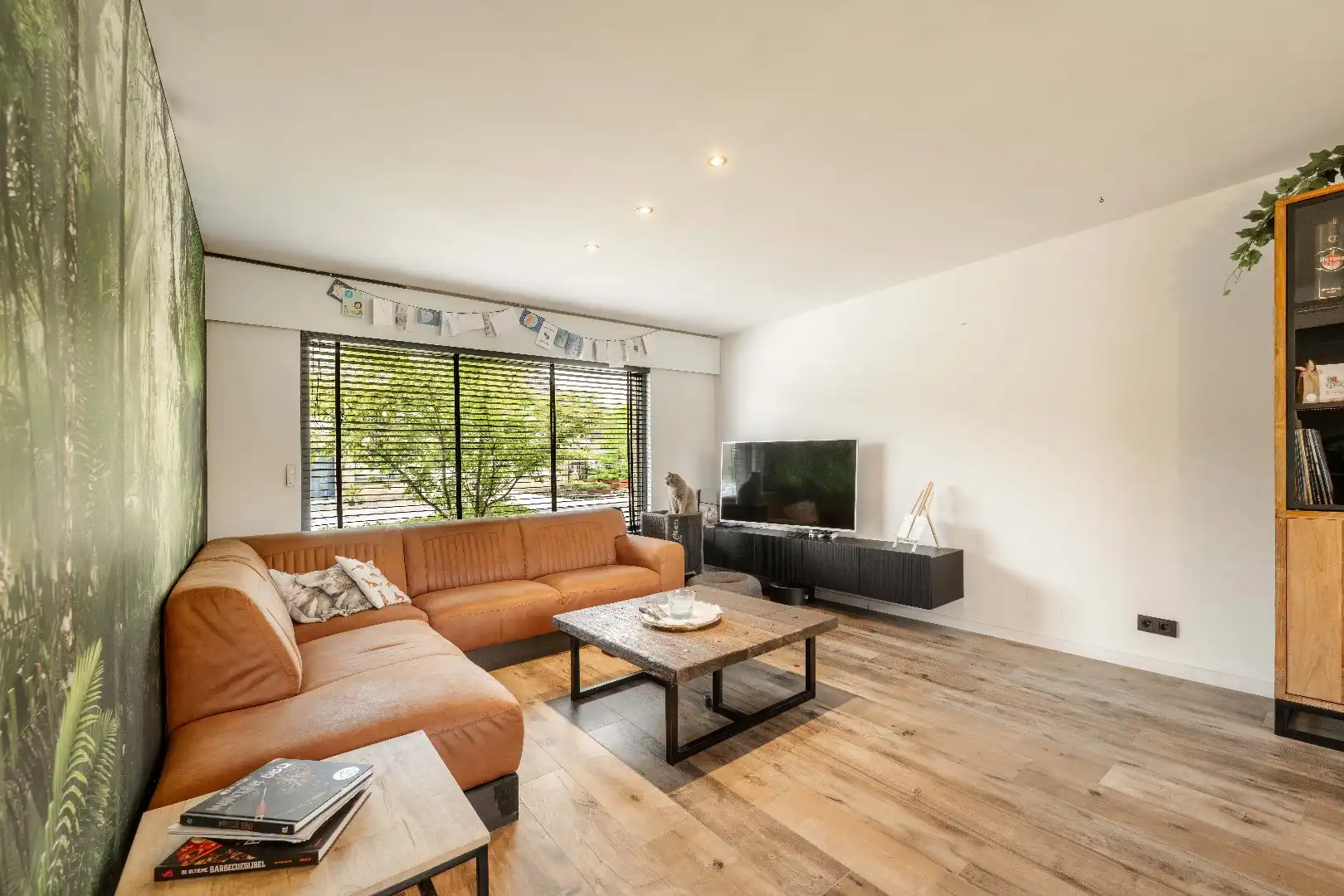 GERENOVEERDE (2021) HALF OPEN BEBOUWING OP 417 m² foto 6