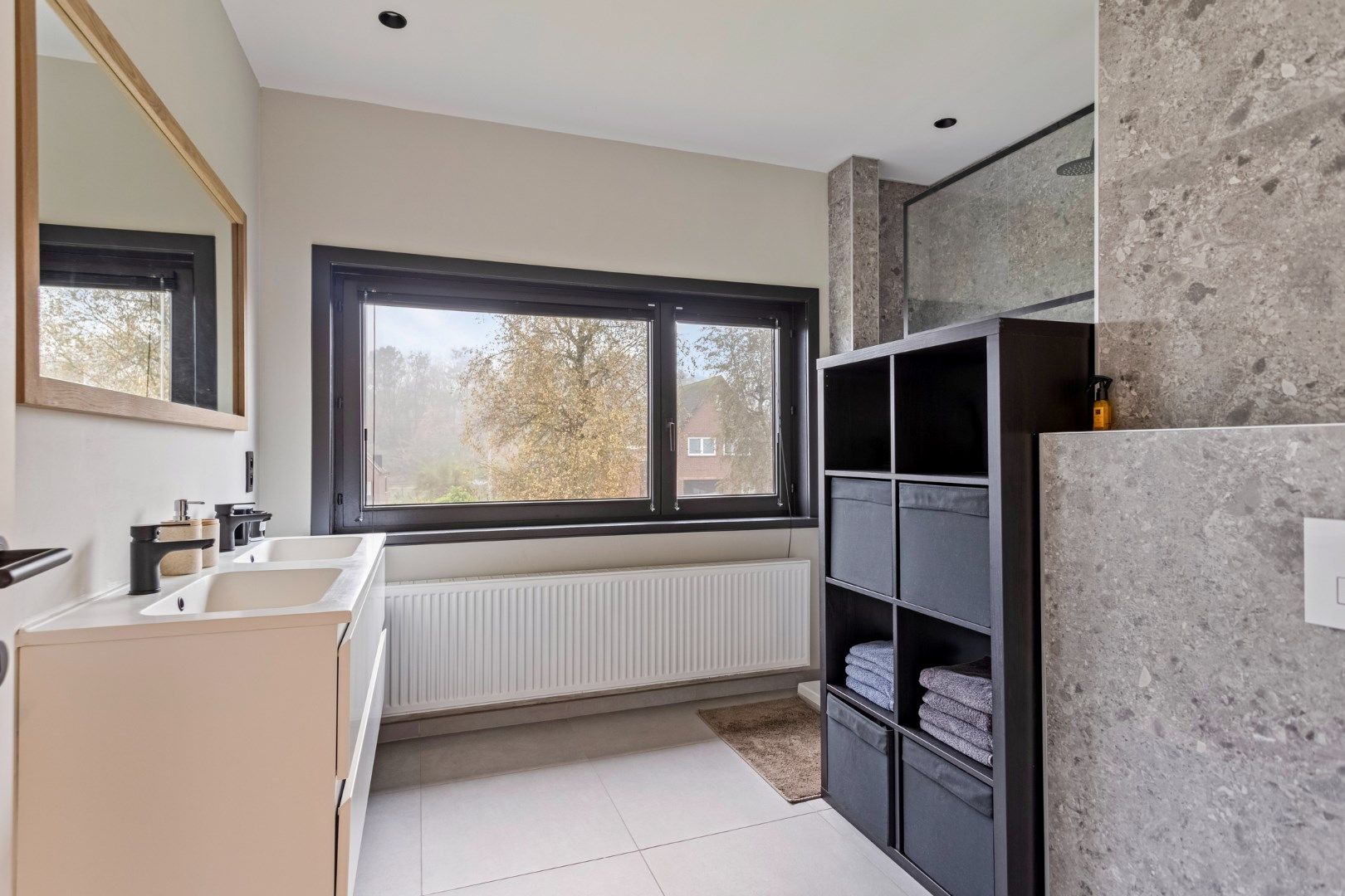 Instapklare woning met 3 slaapkamers, rustig gelegen op 1.910 m² ! foto 12