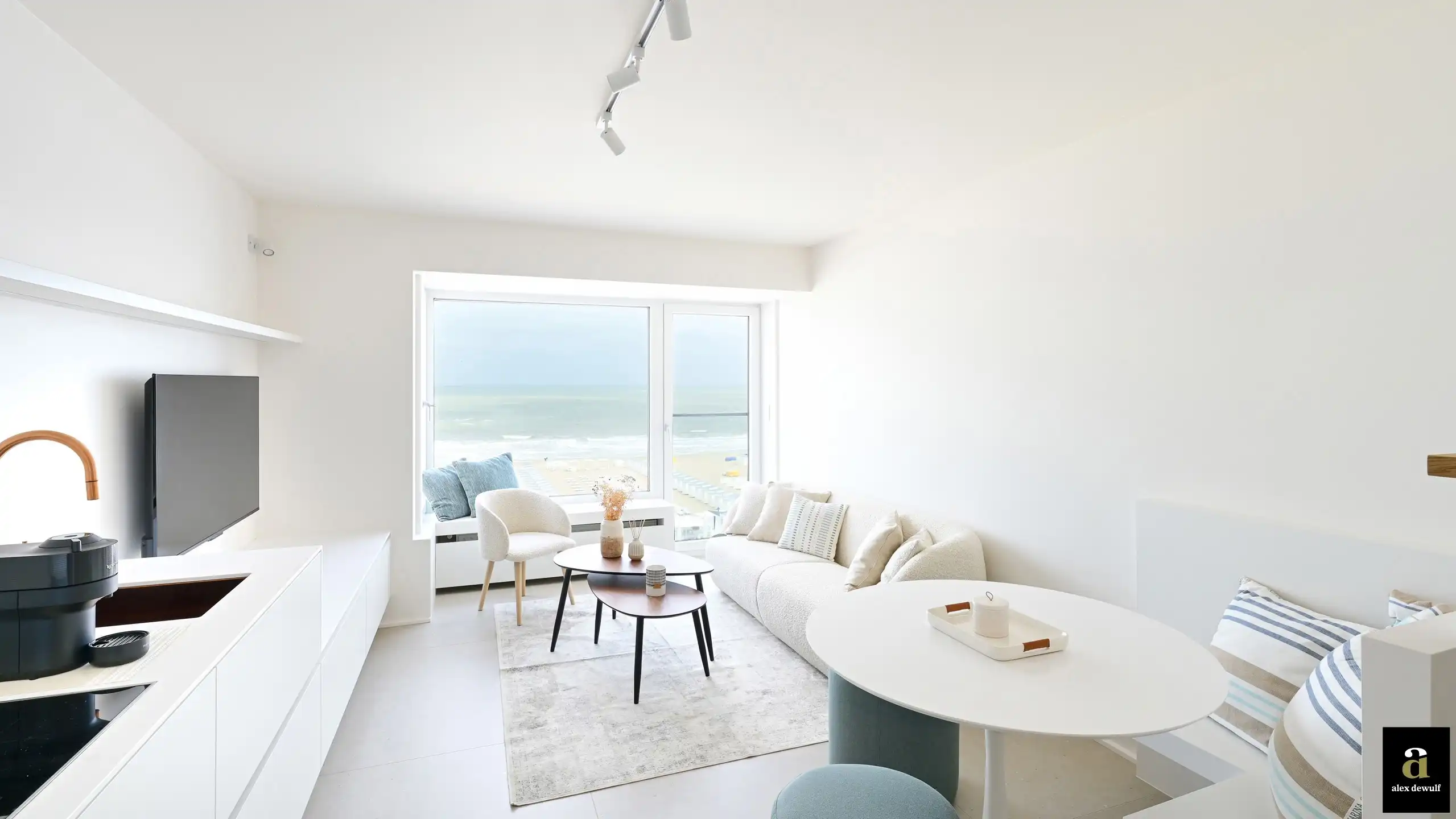 Mooi appartement gelegen op de Zeedijk, vlak bij het Rubensplein. foto 2