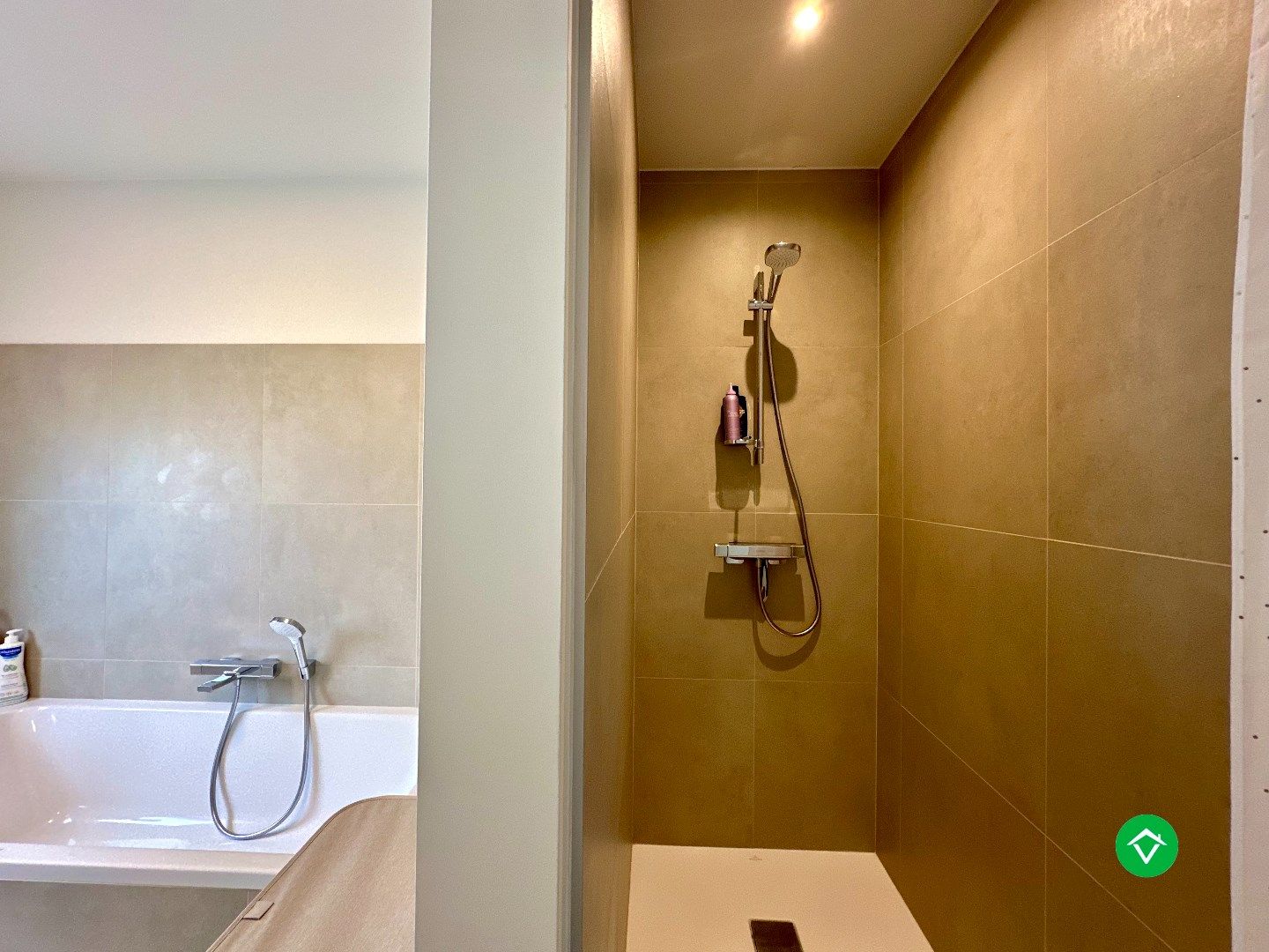 Instapklare halfopen nieuwbouwwoning te huur in Eernegem foto 10