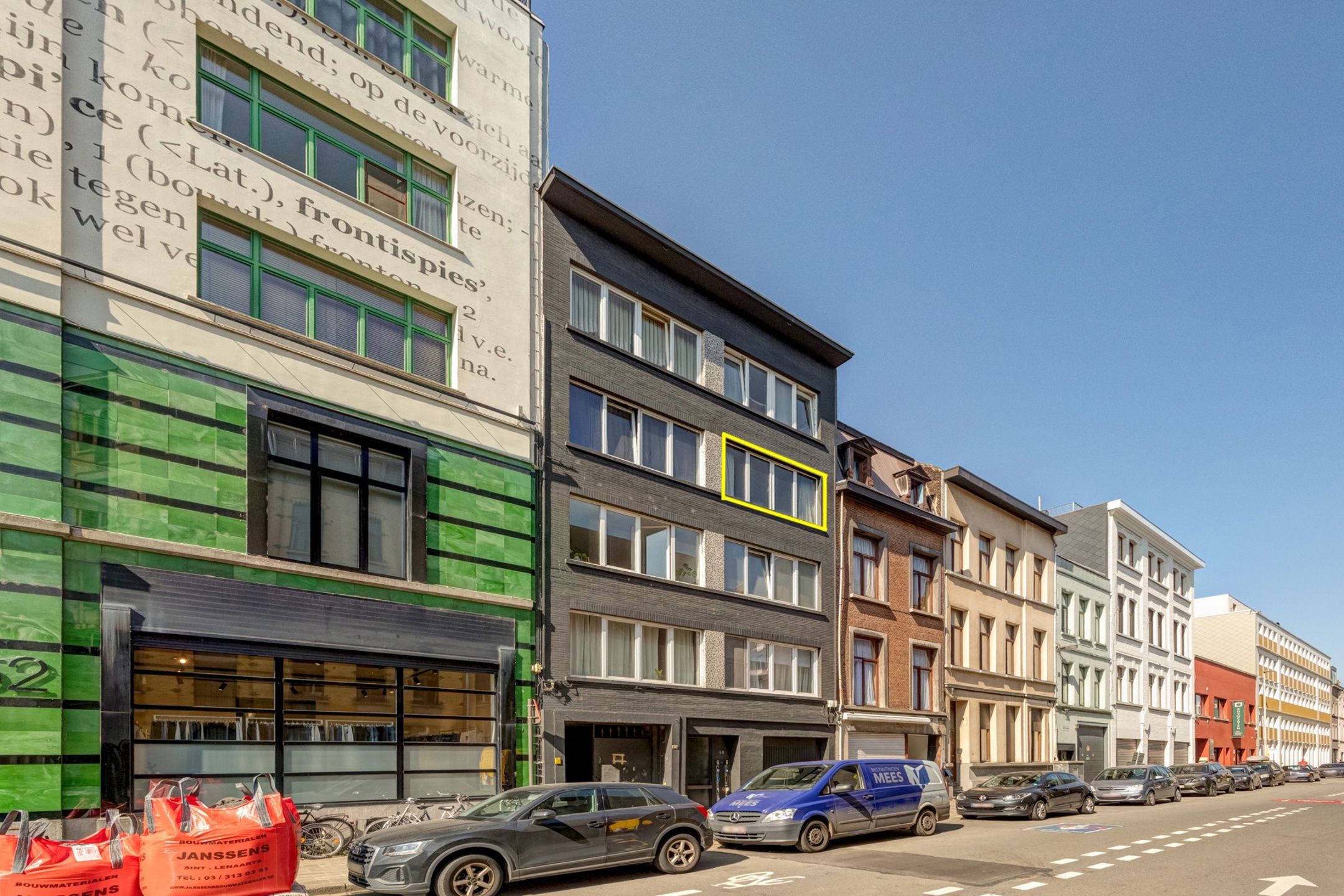 ANTWERPEN - Eén slaapkamer appartement met staanplaats foto {{pictureIndex}}