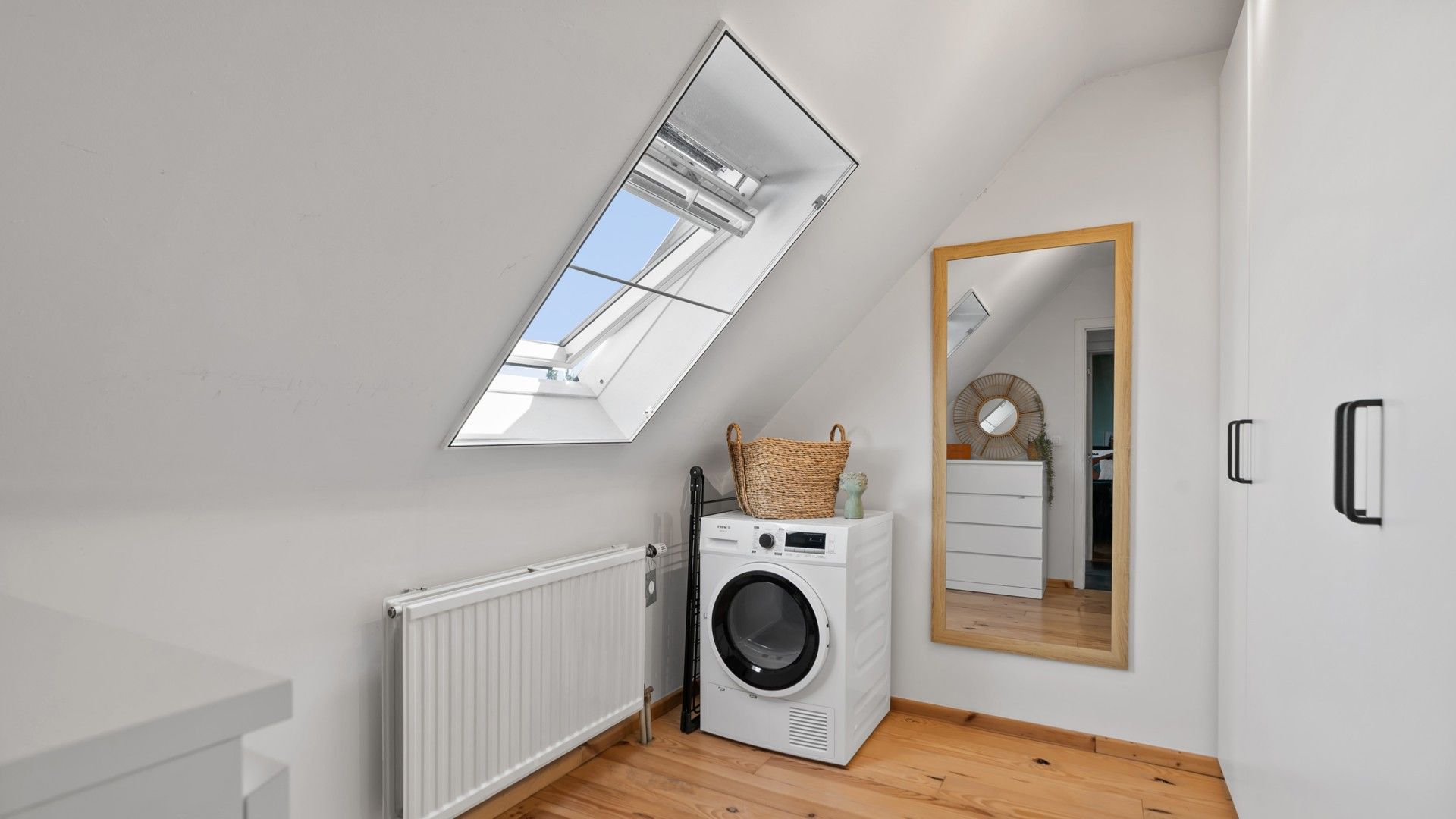 Volledig gerenoveerd 2 slpkr appartement in het centrum van As foto 11