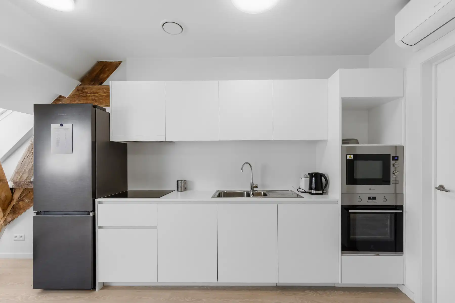 Nieuwe, verhuurde studentenhuisvesting te koop! foto 26