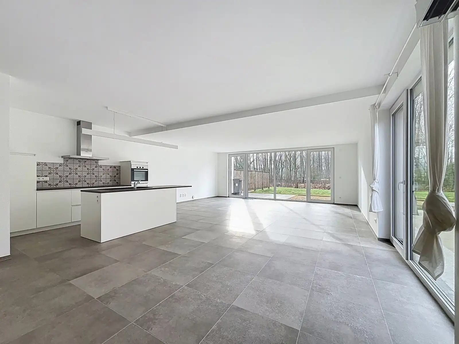 Prachtige HOB met 5 SLPK, tuin, garage en staanplaatsen! foto 3