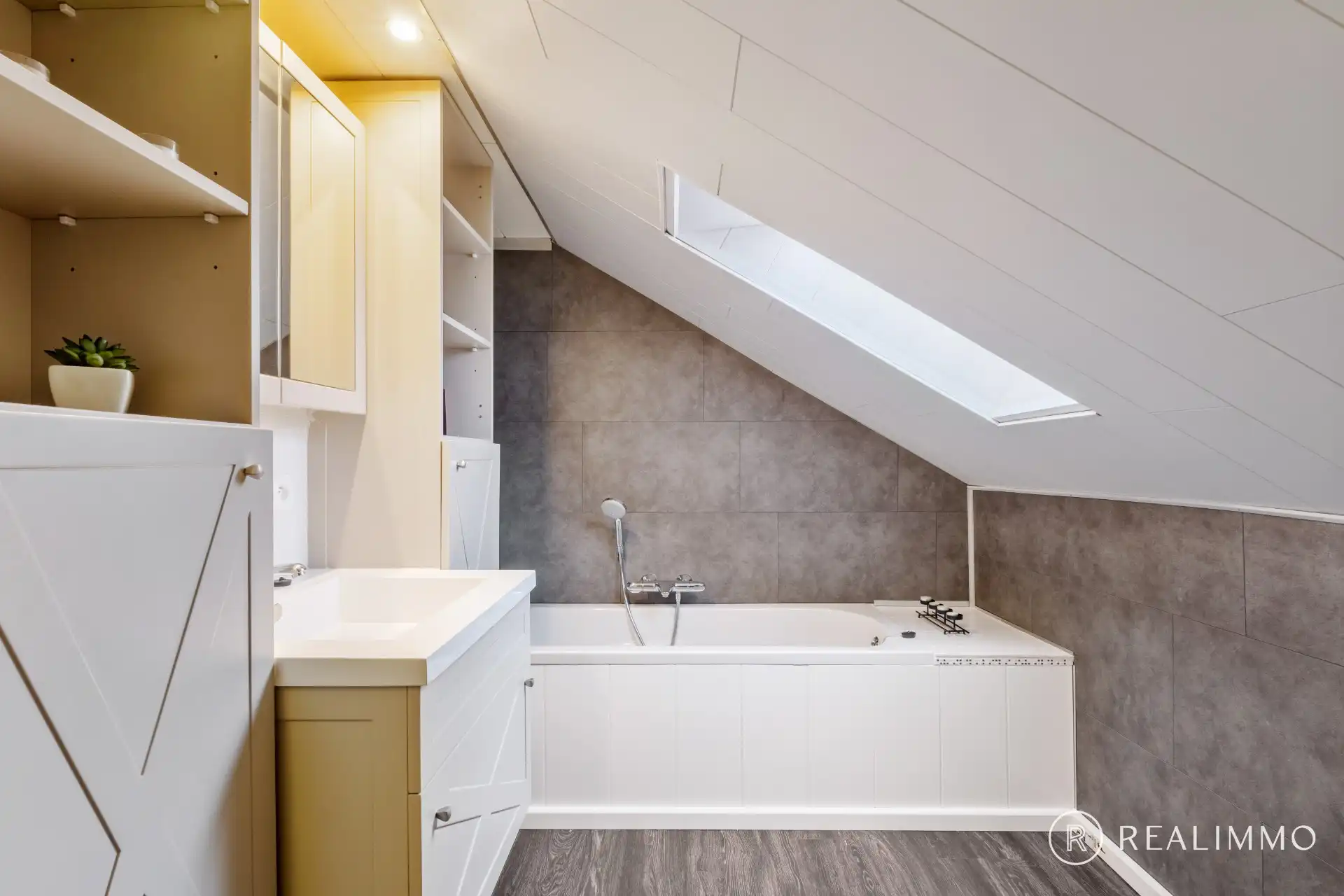 Pure luxe en ruimte op topligging in Waregem foto 18