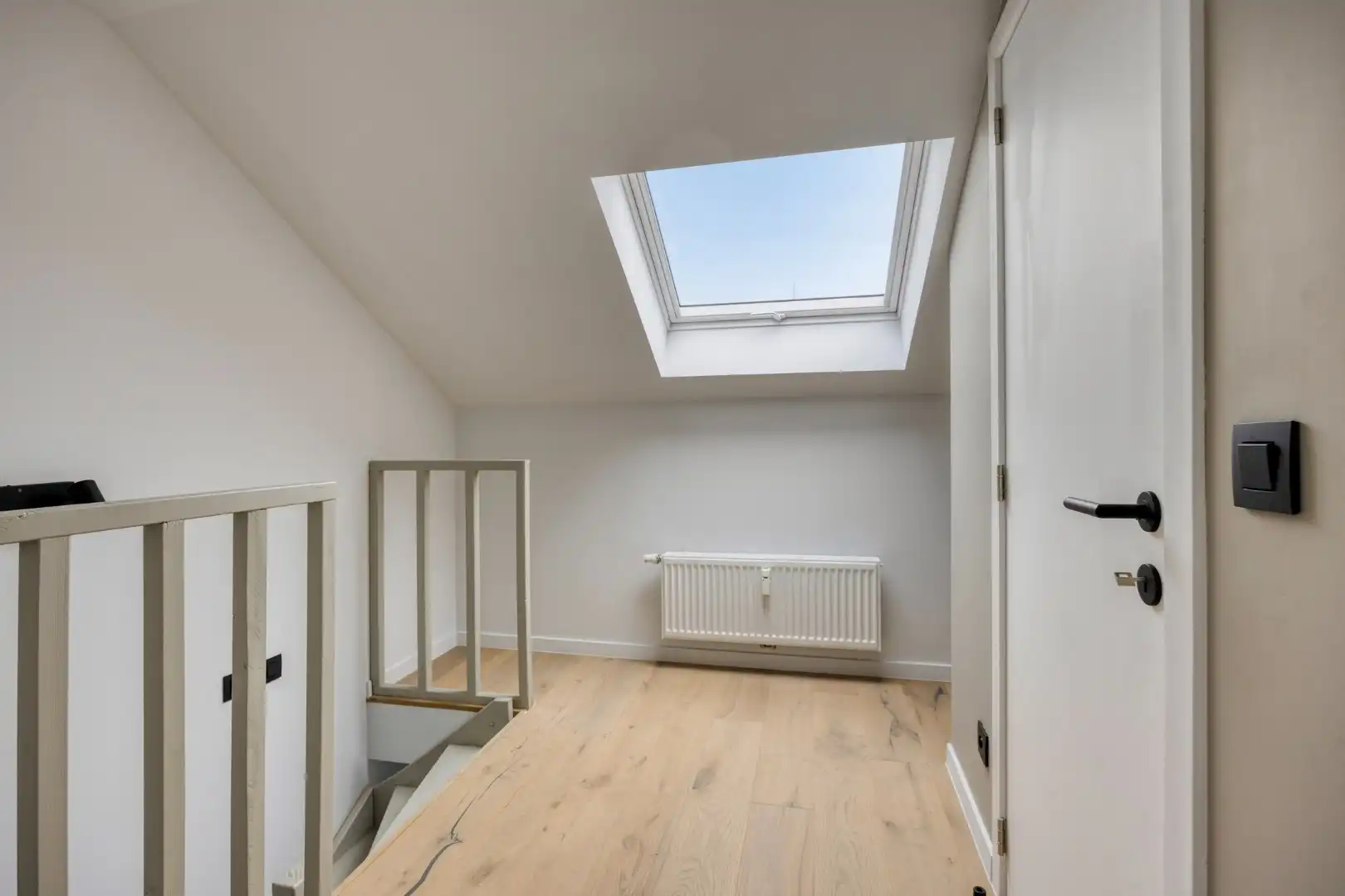 Volledig gerenoveerde en gemeubelde studentenkamers met privé-sanitair. foto 14