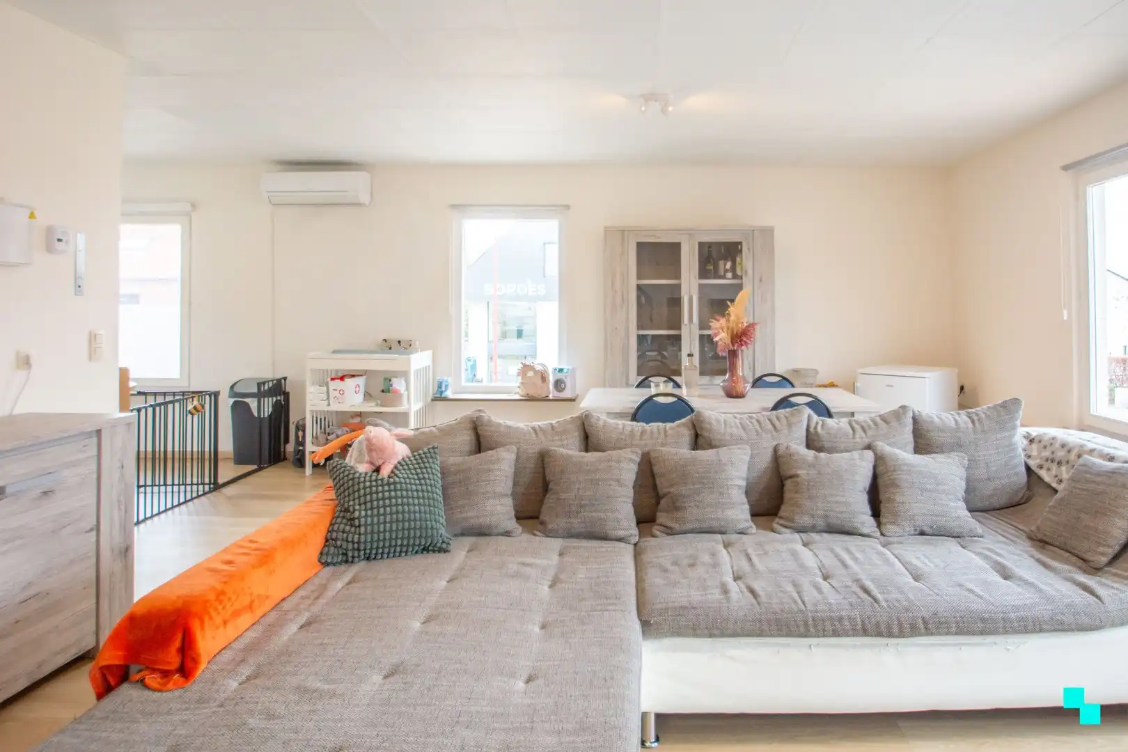 Tweeslaapkamerappartement in hartje Merelbeke foto 2