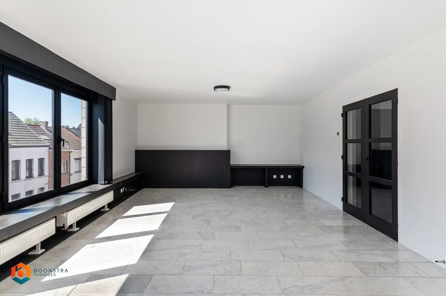 Gerenoveerd 2 slpkr appartement met uniek zicht op TOP locatie foto 3