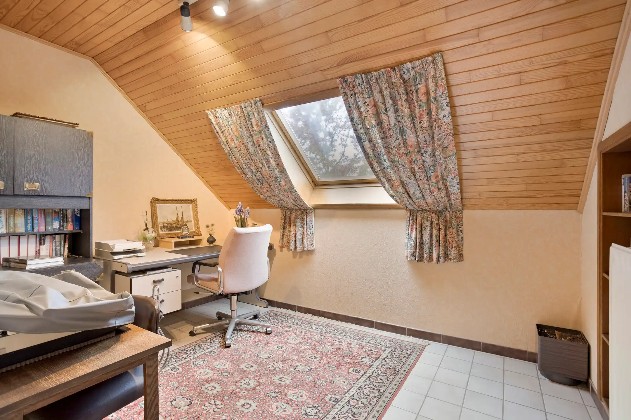 Ruime open bebouwing met 6 slaapkamers foto 21