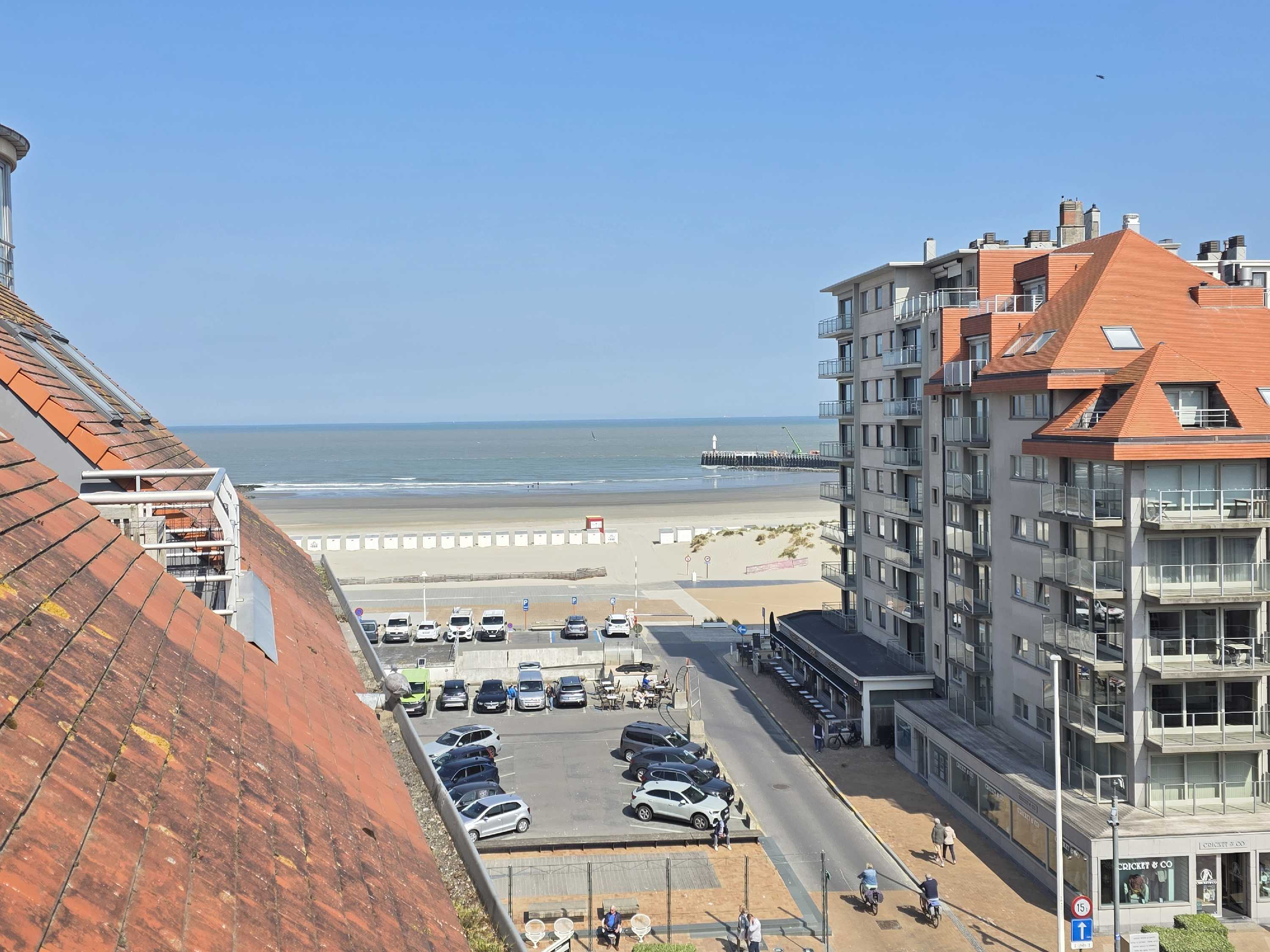 Centraal gelegen appartement met zeezicht op toplocatie te Nieuwpoort-Bad foto 11
