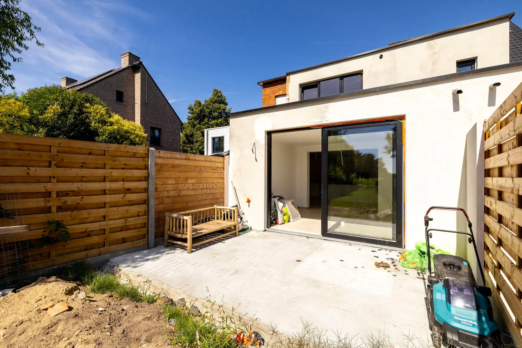 Gerenoveerde woning met 3 slpks, tuin en garage foto 25