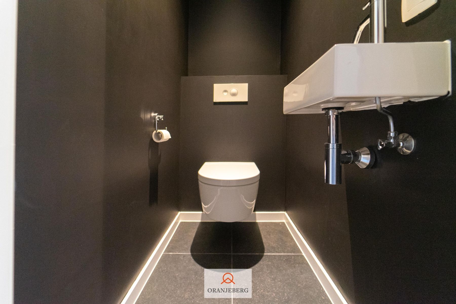 Luxe 2 slaapkamerappartement met 2 terrassen en privatieve tuin foto 17