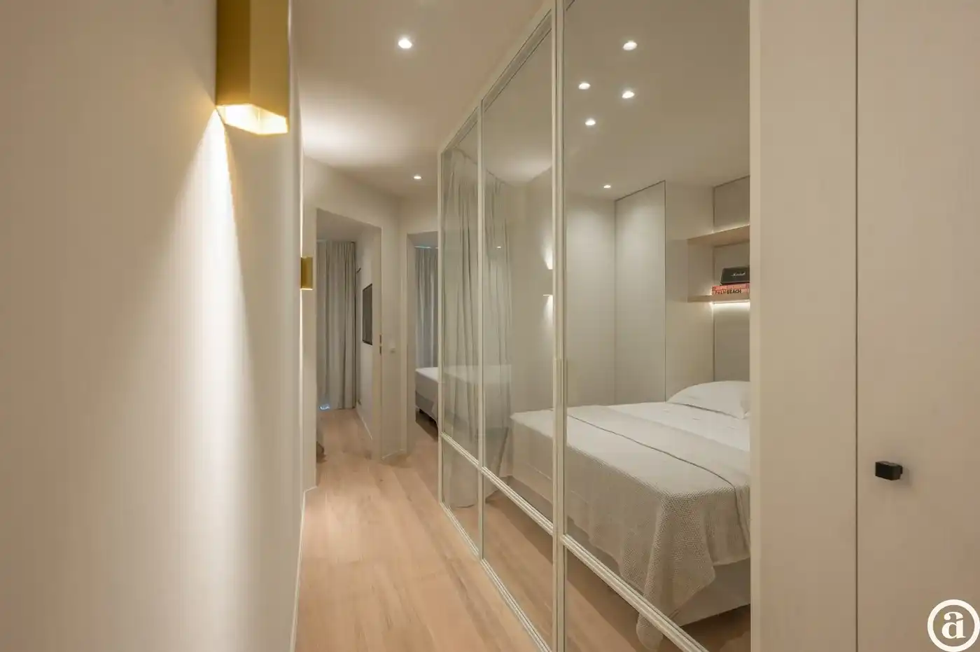 Luxueus gerenoveerd appartement vlakbij de winkels, het strand en de zee. foto 20