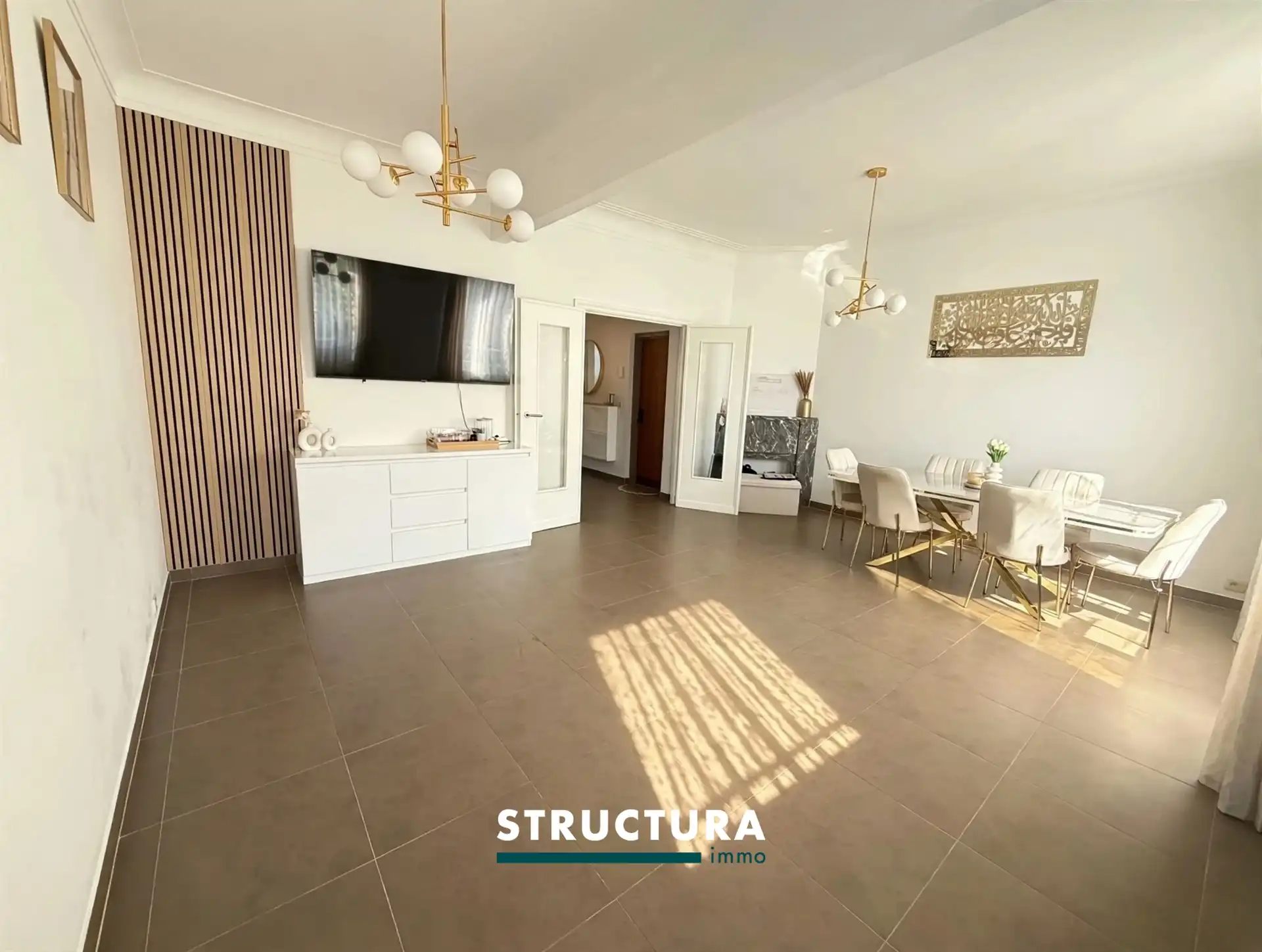 Prachtig, eigentijds appartement te huur (1 slaapkamer). foto {{pictureIndex}}