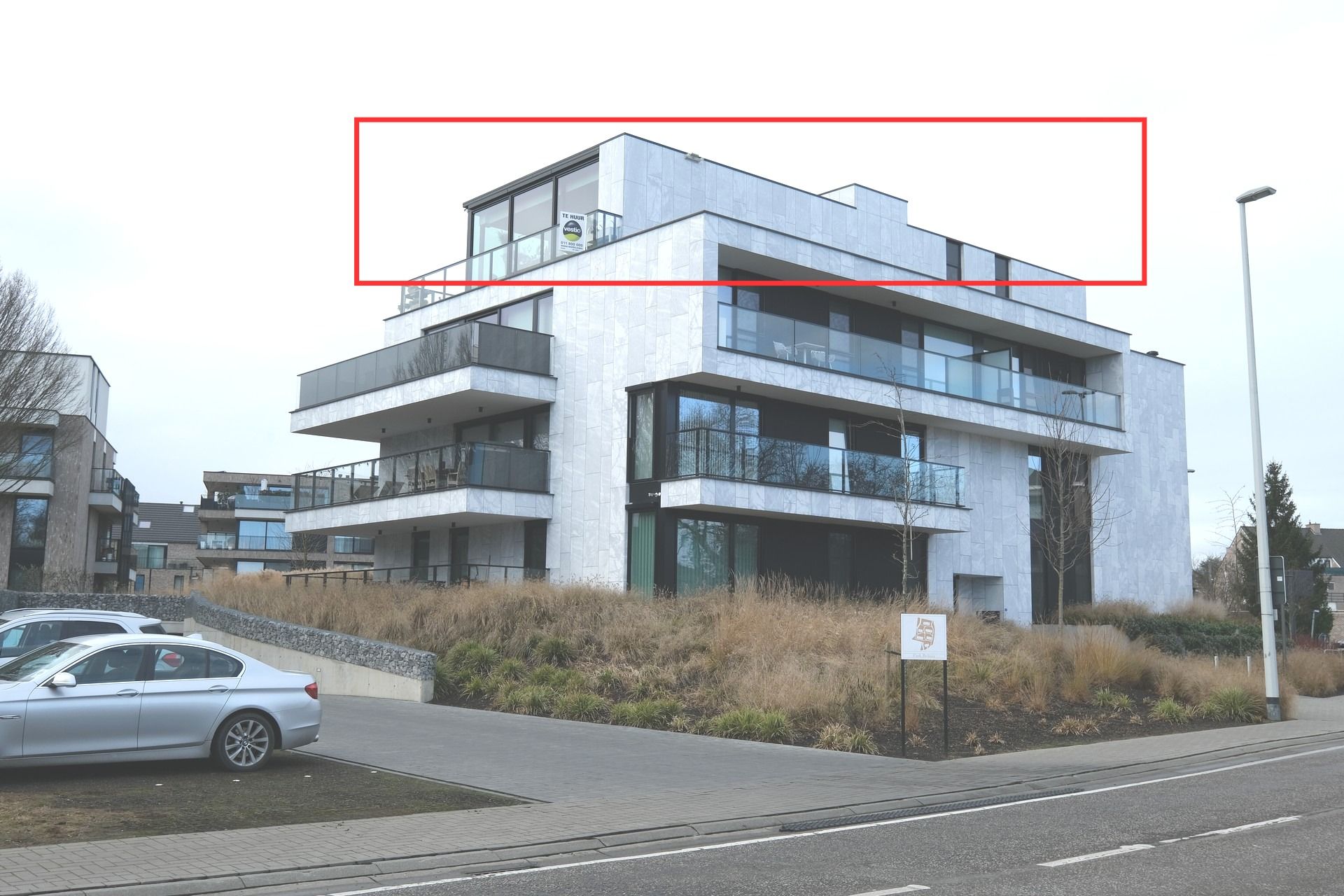 RECENT PENTHOUSE 150M² MET 2 SLP EN RUIM TERRAS VAN 80 m² NABIJ CENTRUM. foto 2