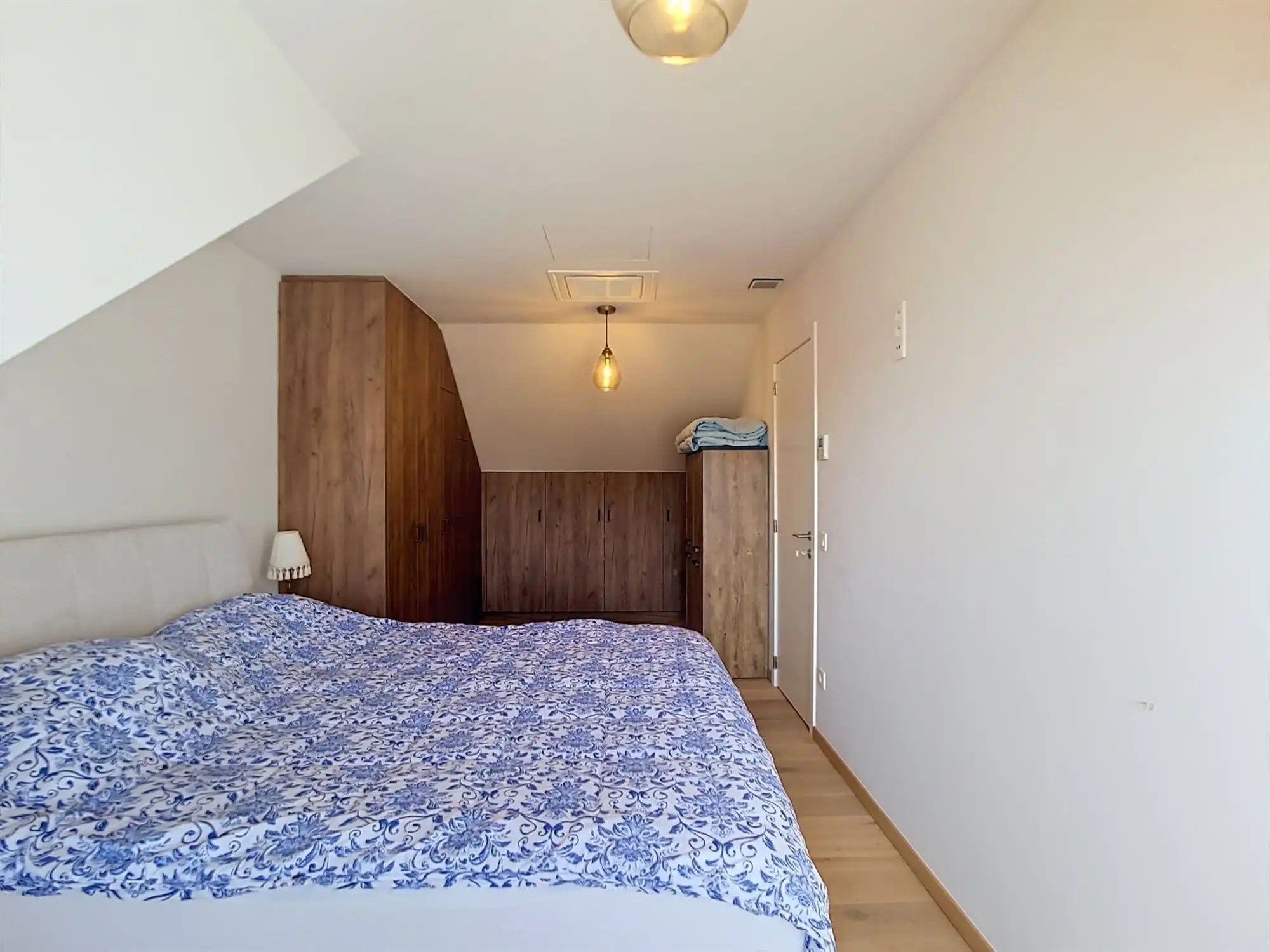 Ruim en lichtrijk duplexappartement in het centrum van Heist-op-den-Berg foto 15