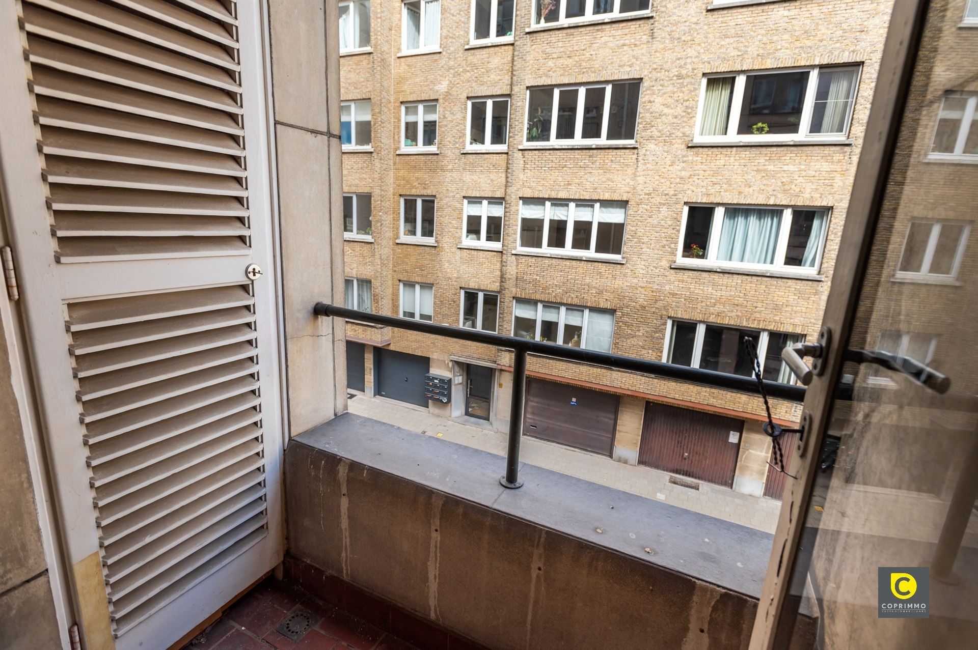 Te renoveren 3 slpk app in Oud Berchem! foto 4