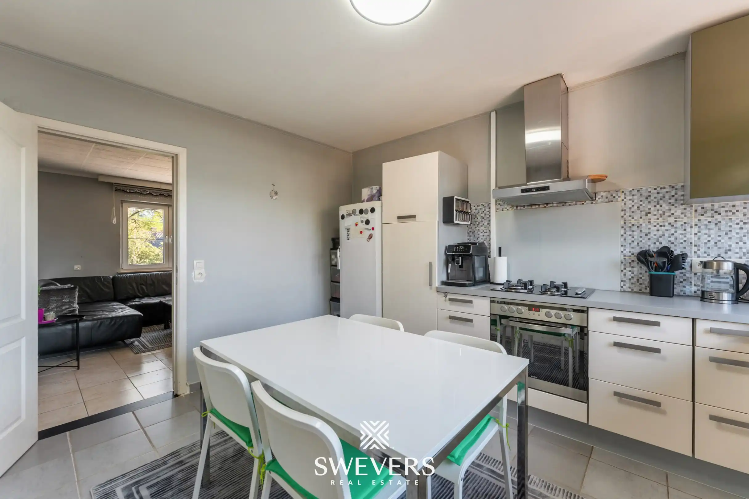Appartement met 2 slaapkamers en garagebox op rustige locatie te Koersel foto 6