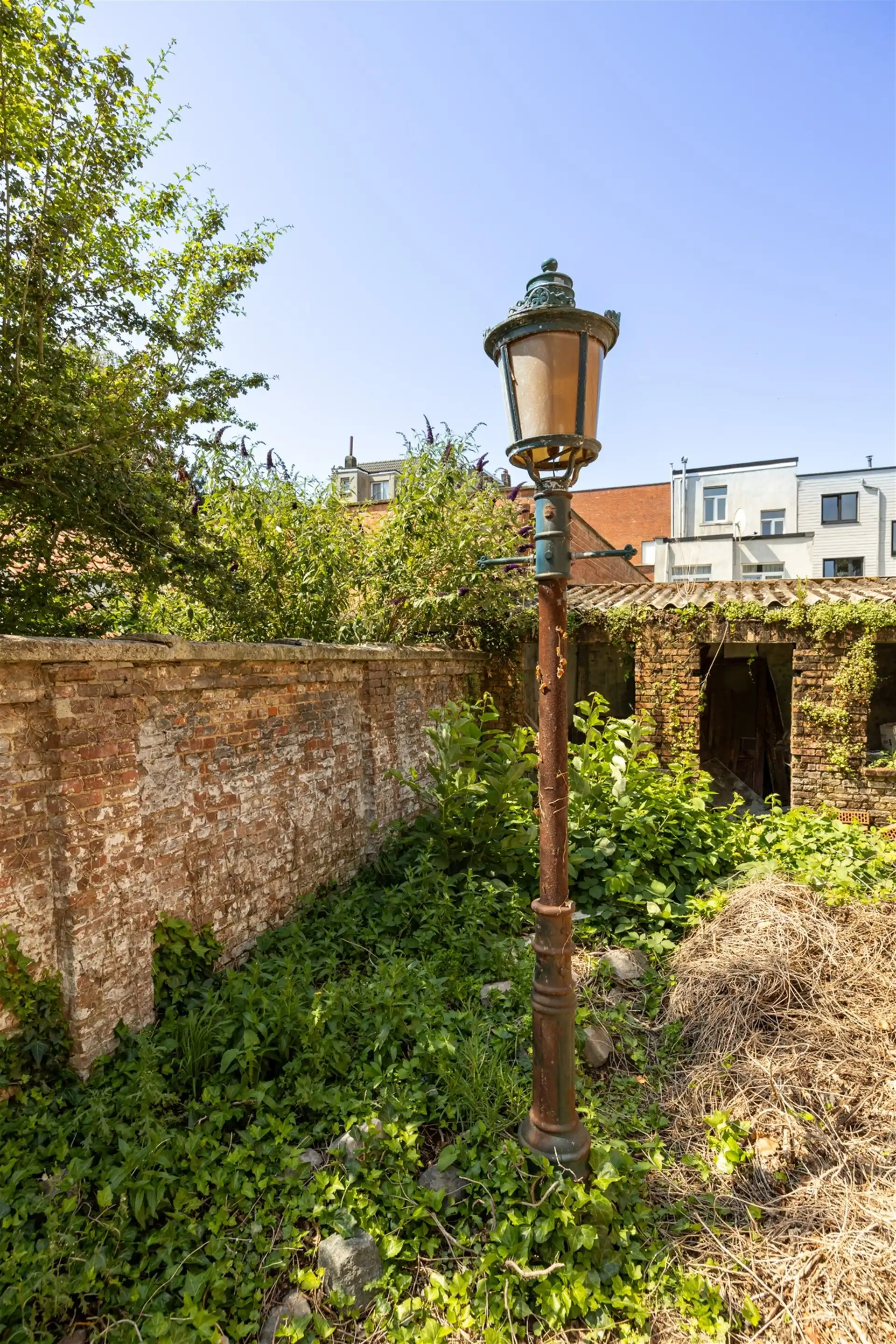 Karaktervol herenhuis met tuin in Oud-Berchem foto 15