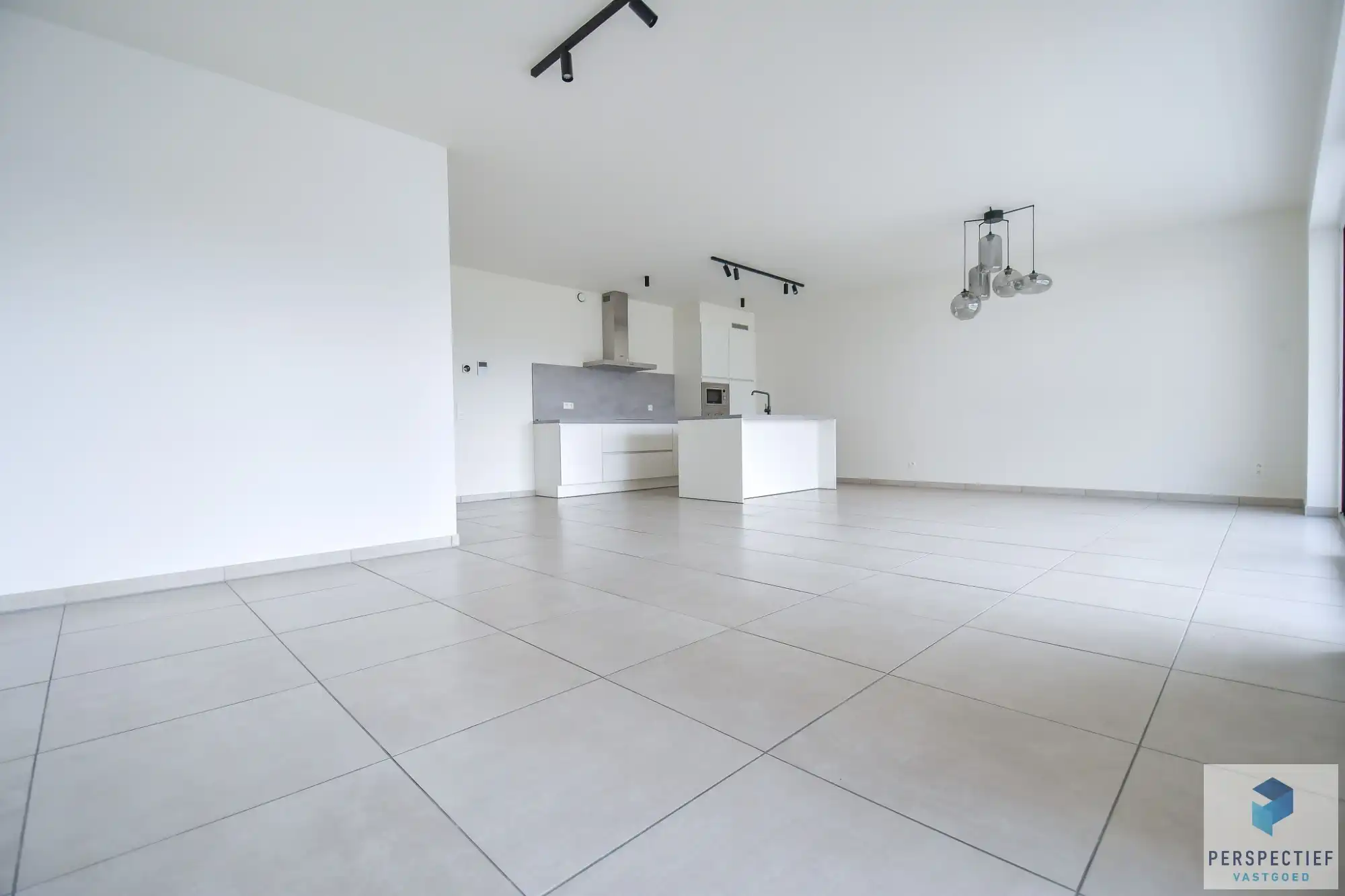 Centraal gelegen ruim&nbsp; appartement met 3 slpks en autostaanplaats foto 7
