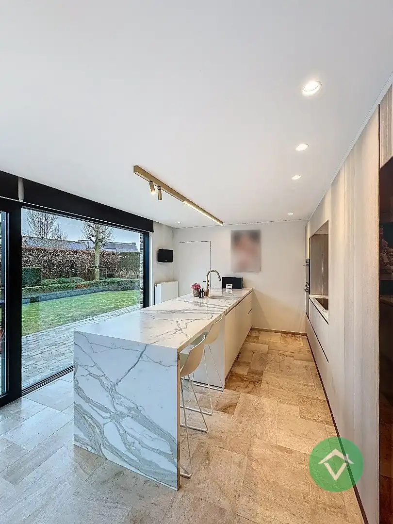 Exclusieve alleenstaande villa met zonnige tuin in een gegeerde woonomgeving te Koekelare foto 10