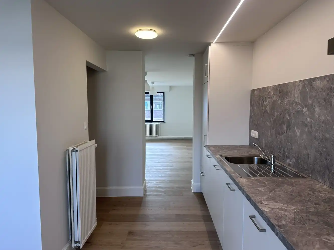 Modern appartement met 1 slaapkamer foto 2