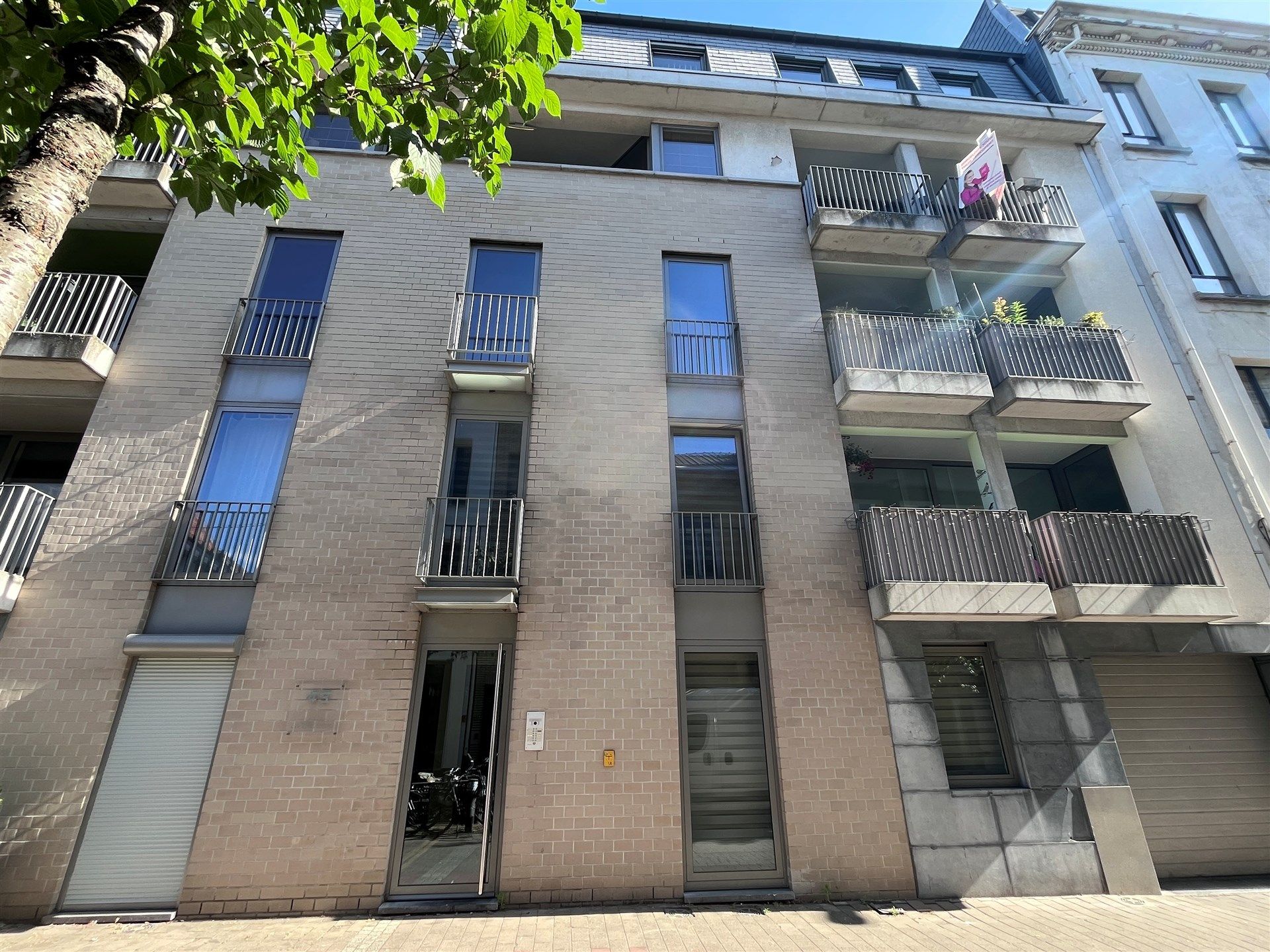 2 slpk appartement - ruim terras - dubbele autostaanplaats foto 18