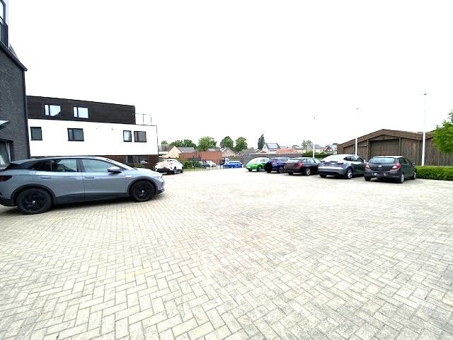 Instapklare kantoorruimte met gemeenschappelijke parking, nabij E313 foto 13