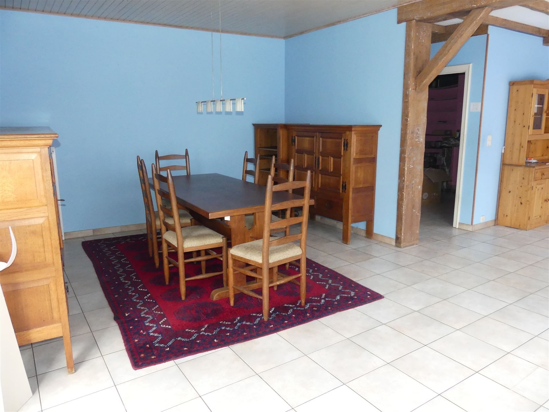 Zeer ruime woning met 5 slaapkamers foto 4