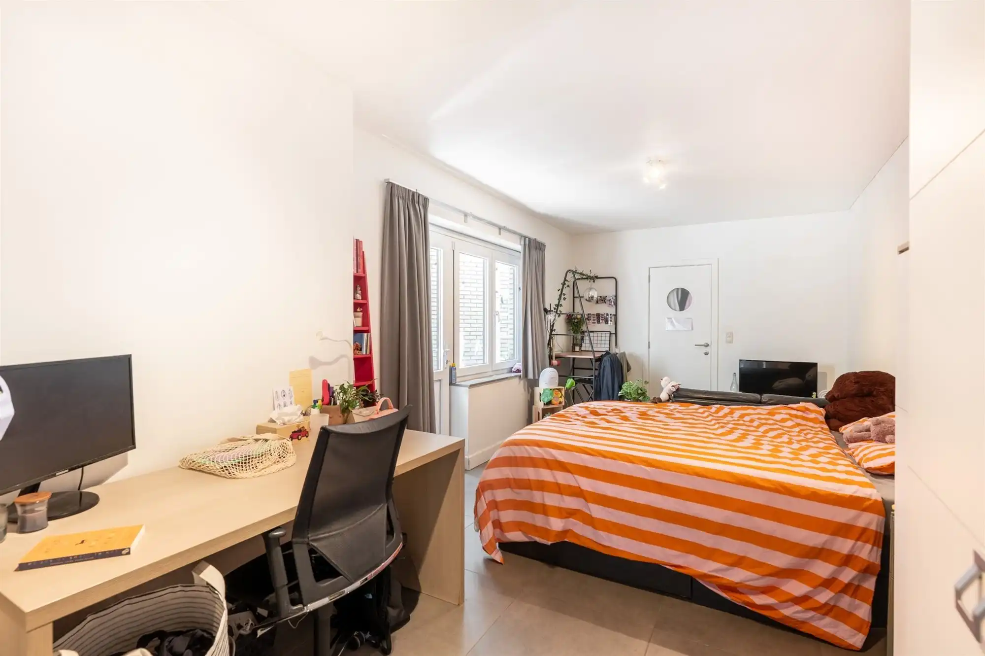 Studentengebouw met 7 units in Universiteitsbuurt foto 2