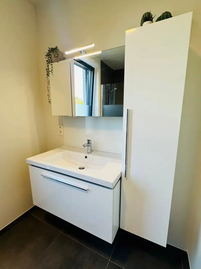 Modern nieuwbouw appartement te Nieuwerkerken foto 11